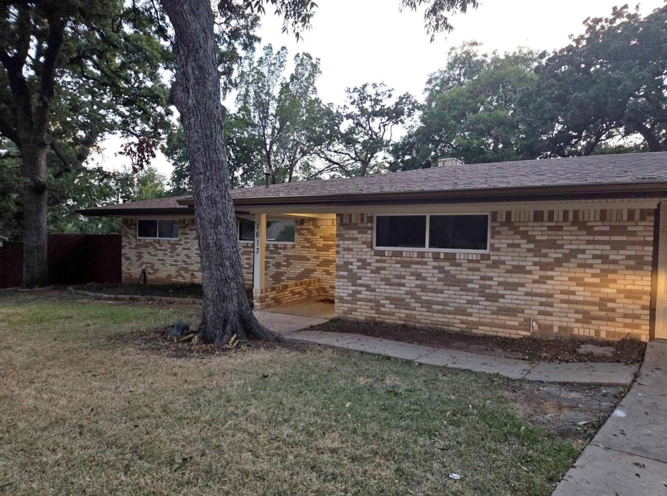 1613 Barbara Drive — photo