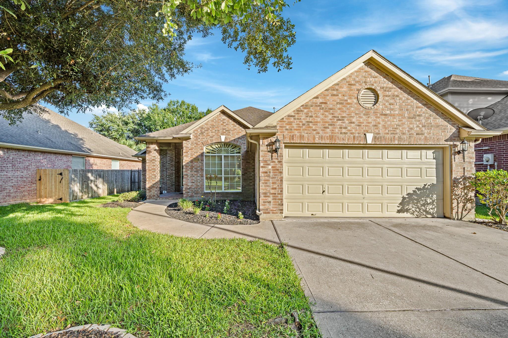 15223 Ember Glen Court — photo