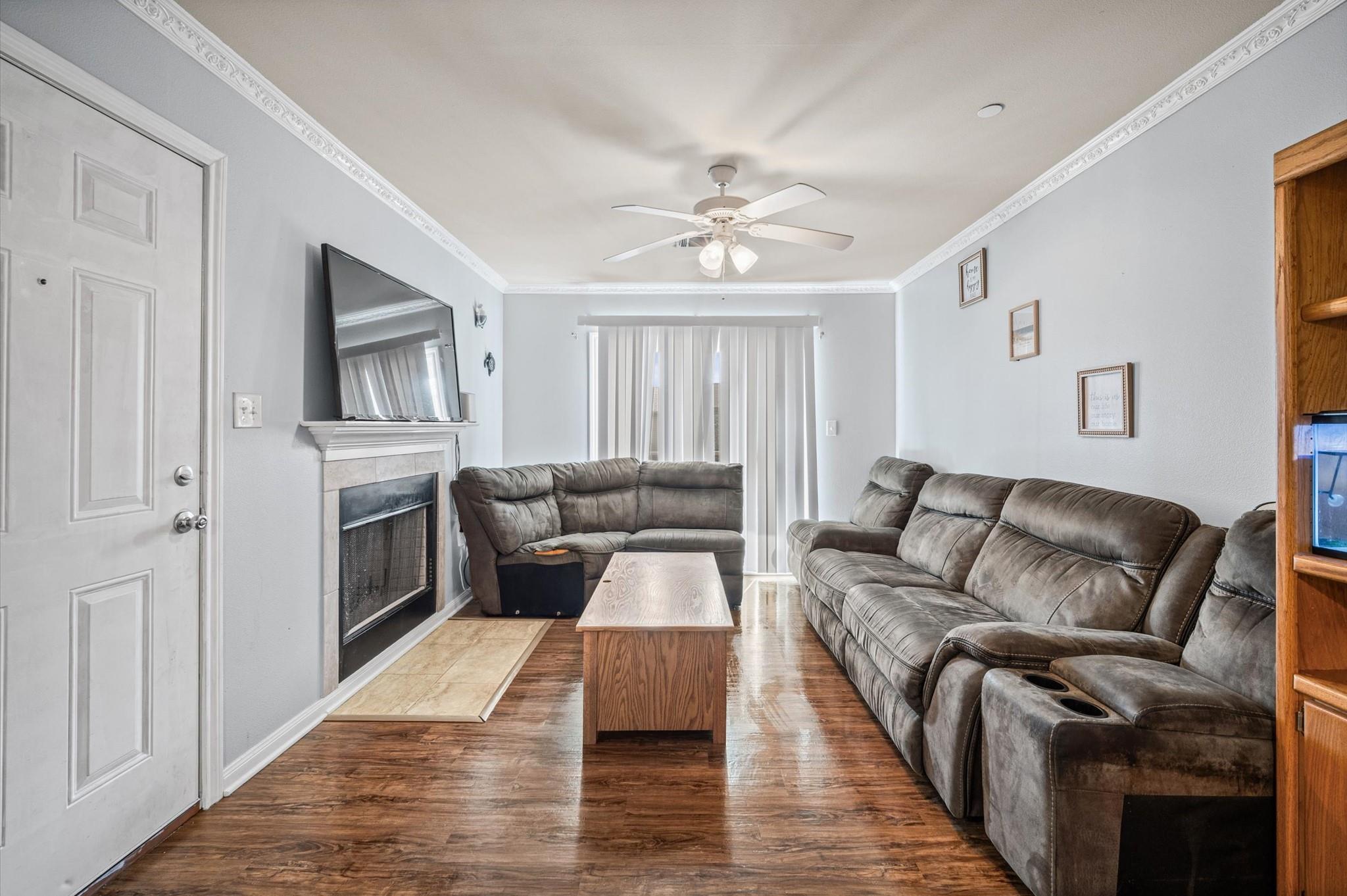 7600 Emmett F Lowry Expressway #416 — photo