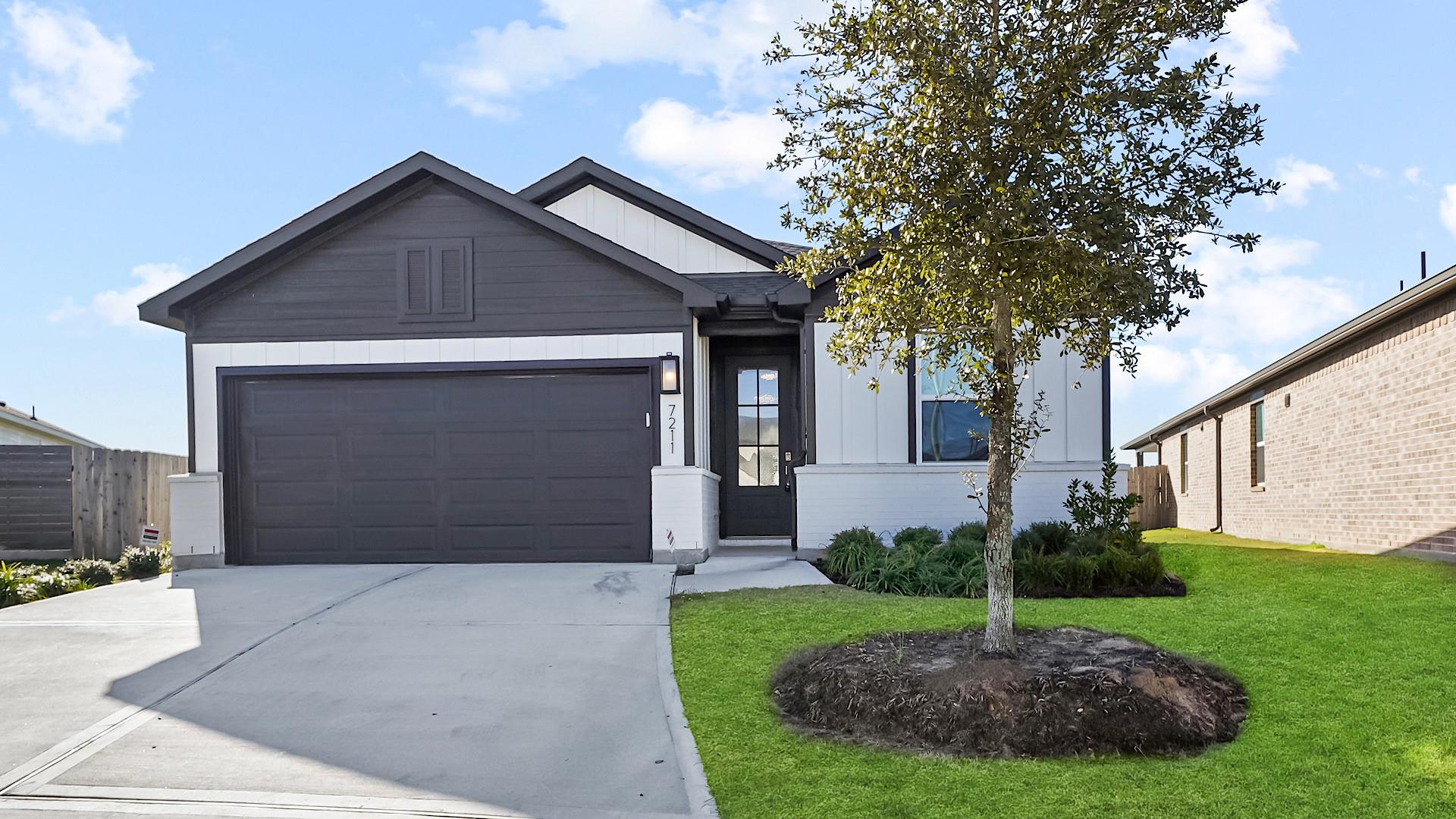 7211 Greenbriar Bend Court — photo