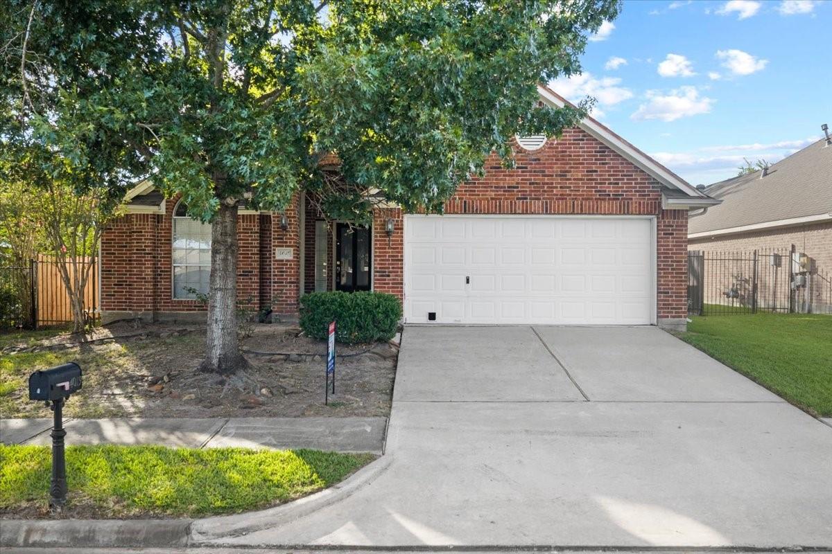 4019 Applerock Drive — photo
