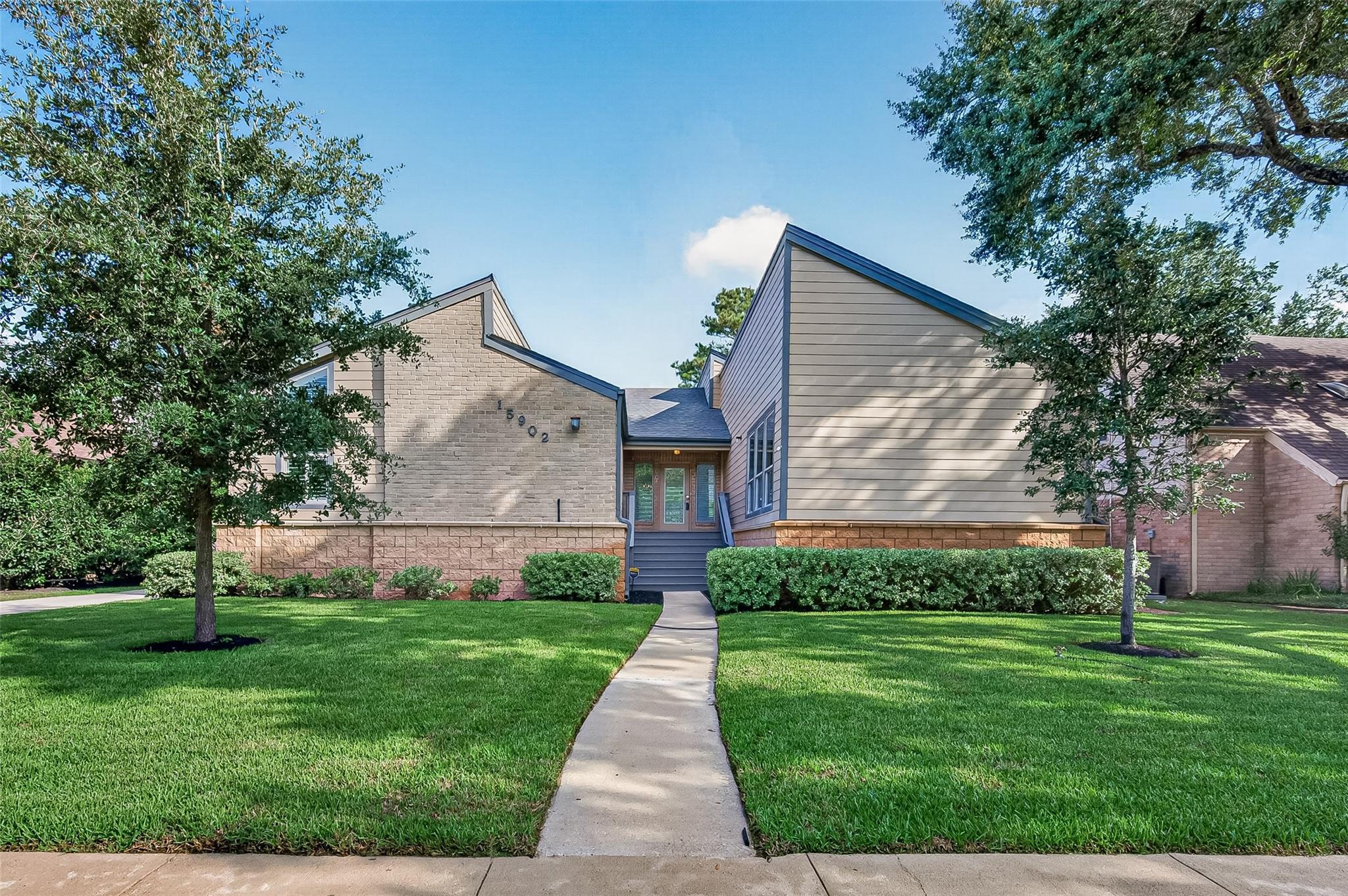 15902 Jersey Drive — photo