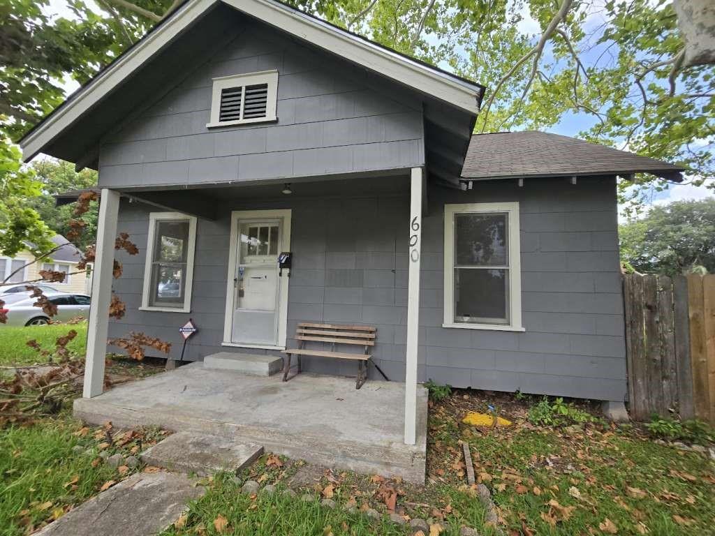 600 E Fayle Street — photo