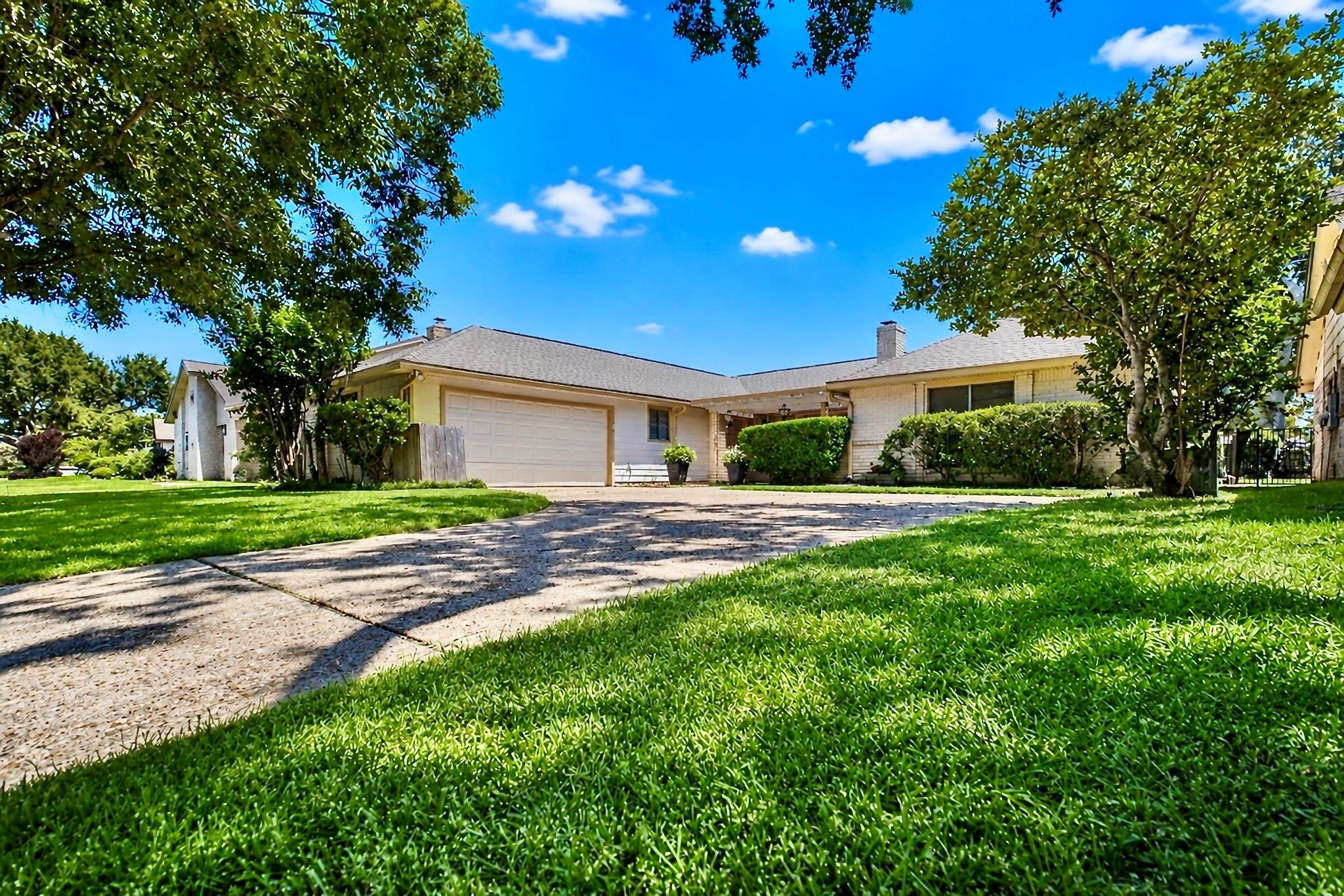 3415 W Creek Club Drive — photo