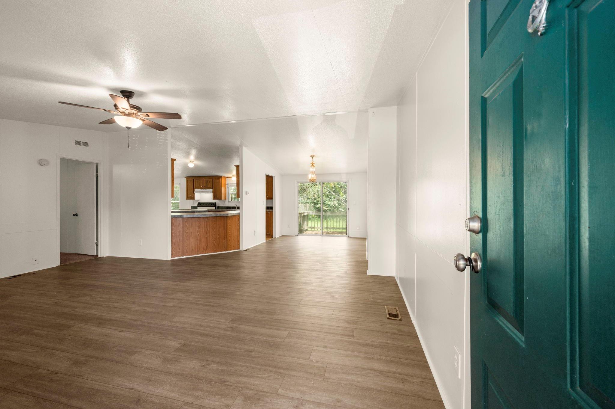 16495 Taurus Court — photo