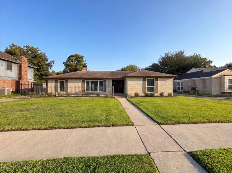14923 Aspen Hills Drive — photo