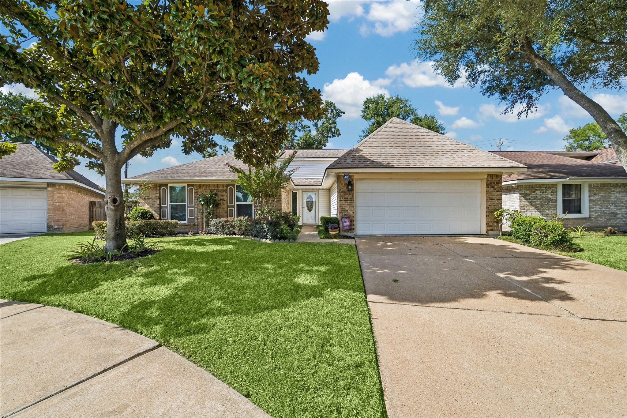 14526 Royal Hill Drive — photo