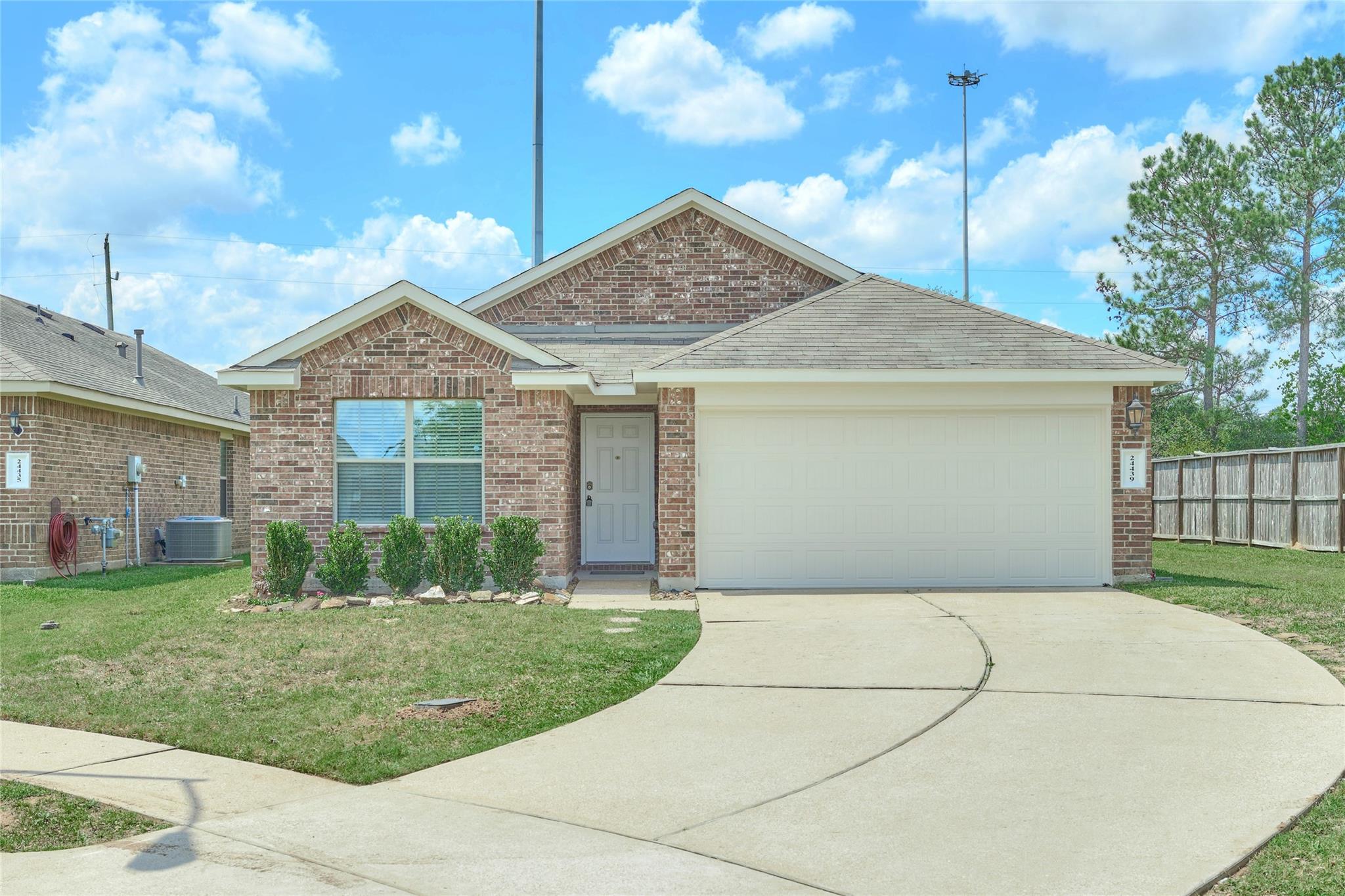 24439 Raindrop Poppy Drive — photo