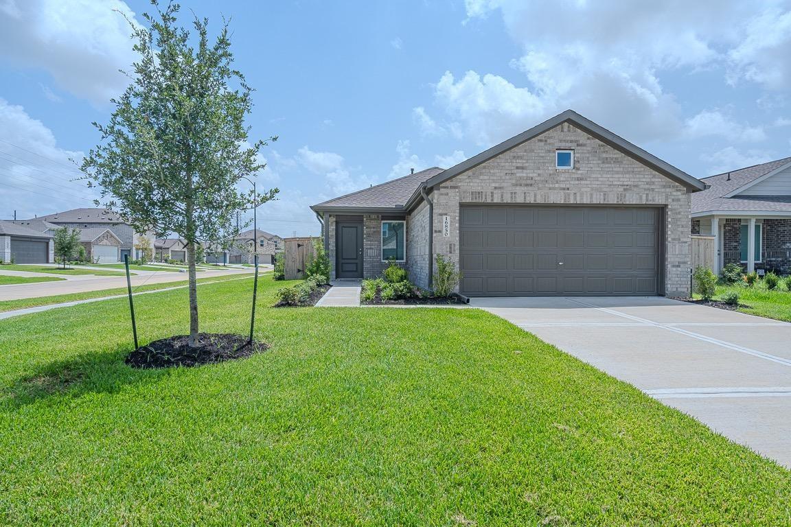 16850 Spotted Oak Drive — photo