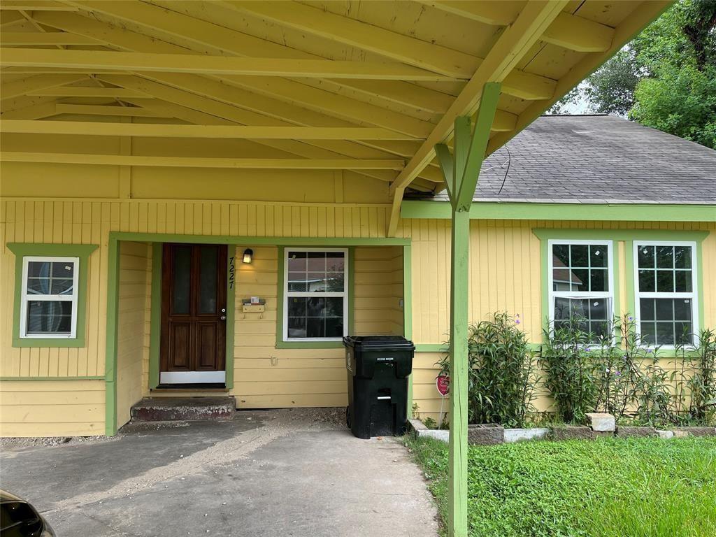 7227 Saint Augustine Street — photo