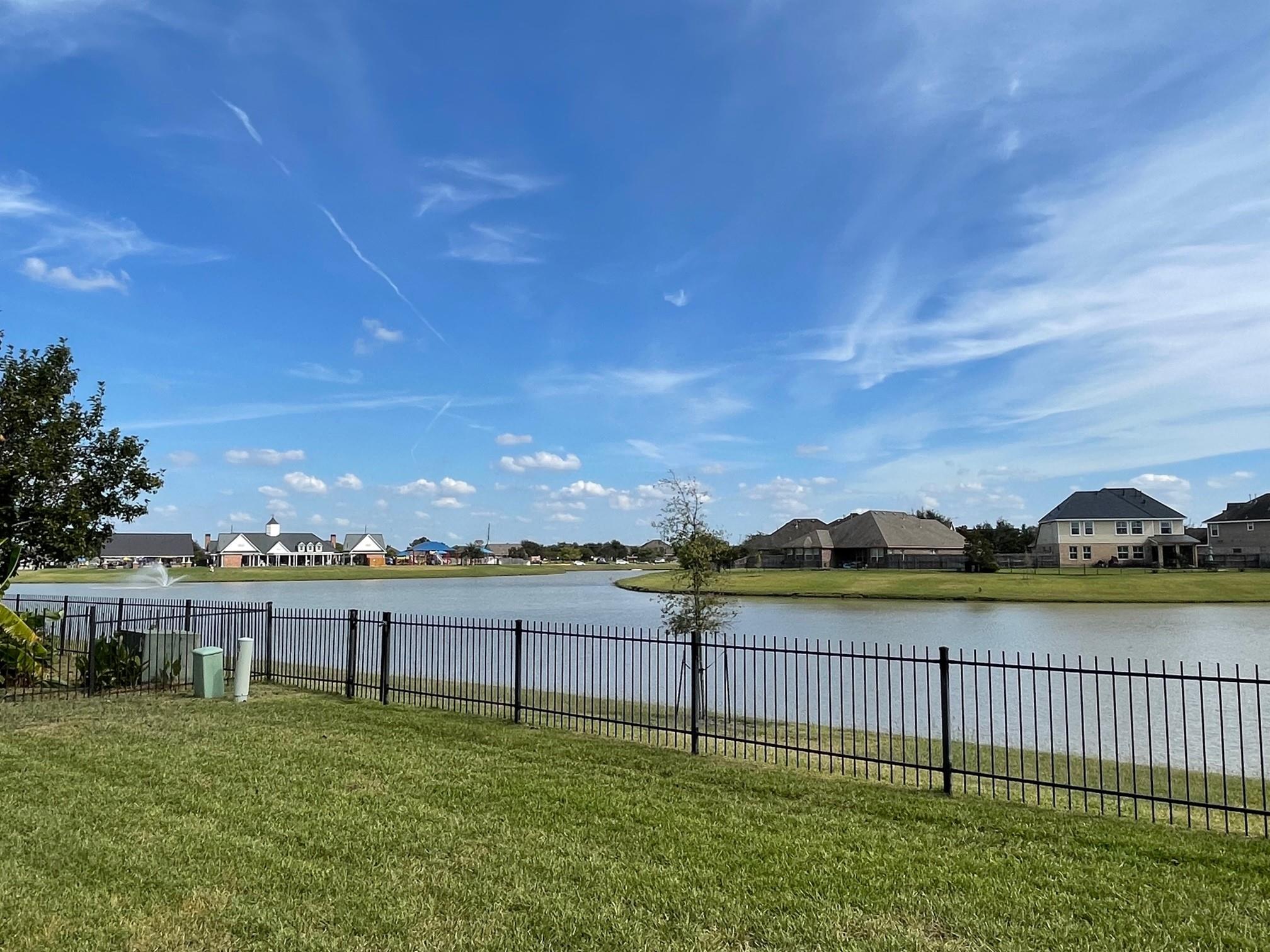 823 Aqua Vista — photo