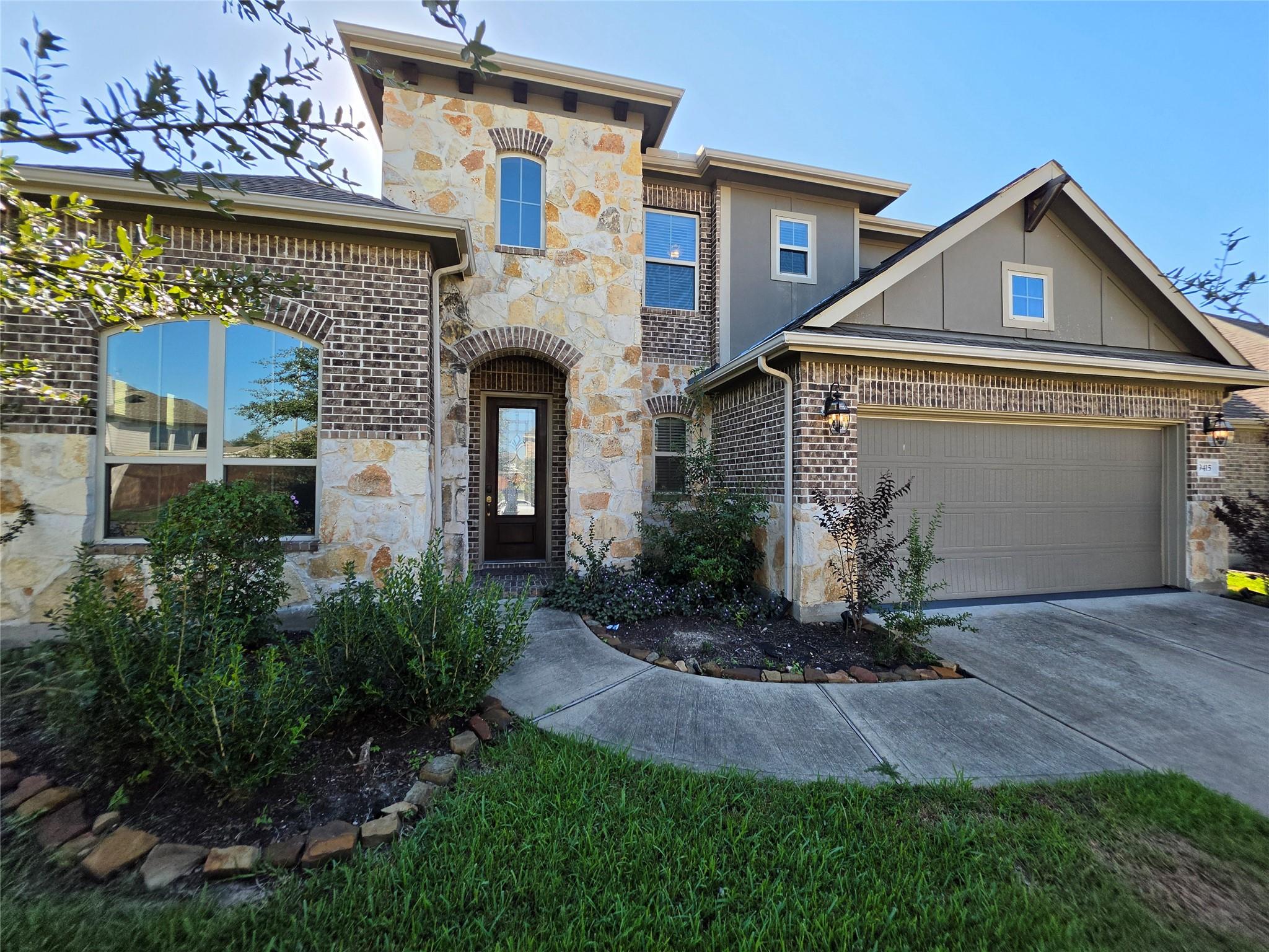 9415 Invergarry Way — photo
