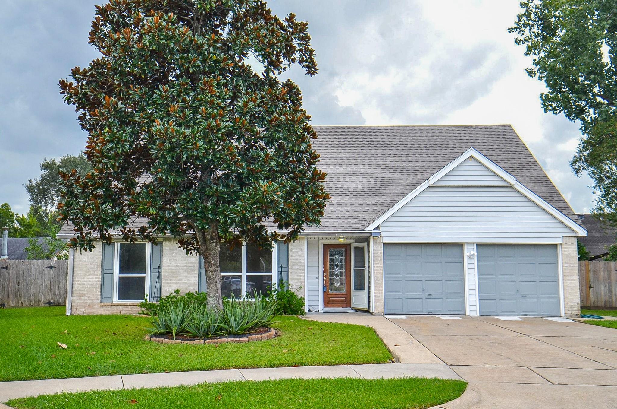 2102 Landcircle Court — photo