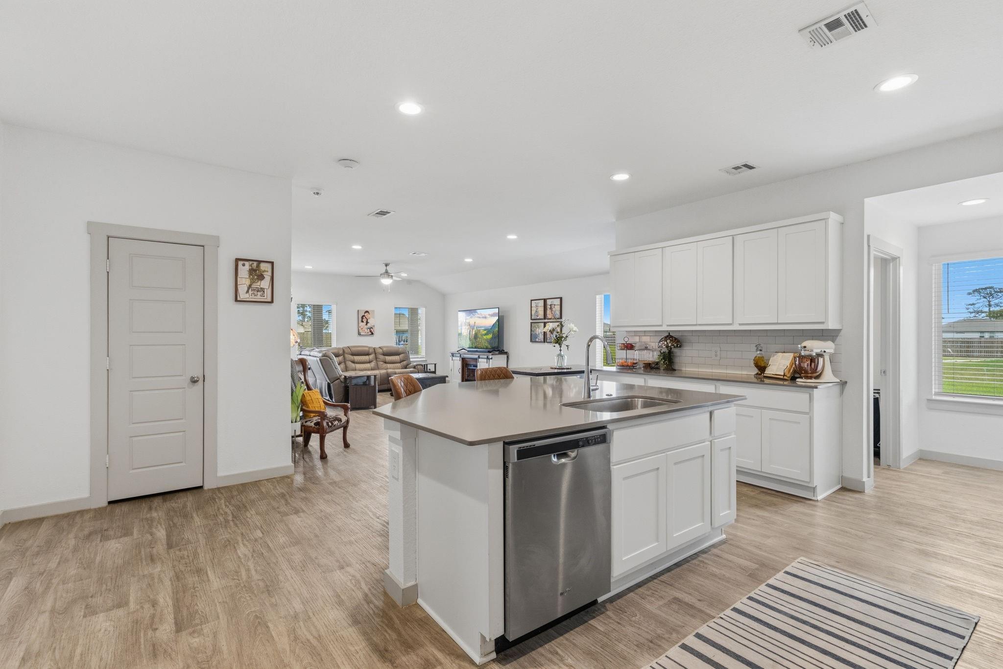 15145 Elizabeth Drive — photo