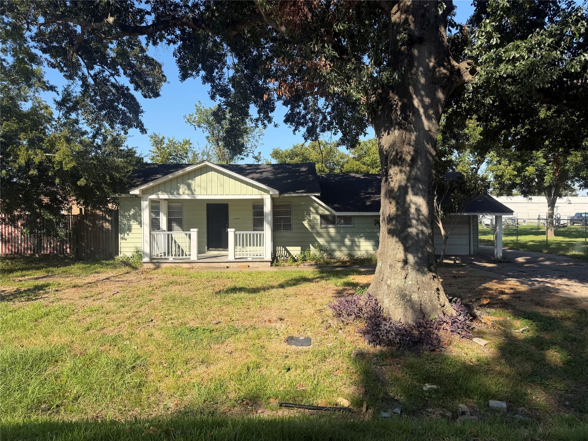 2434 Oleander Drive — photo