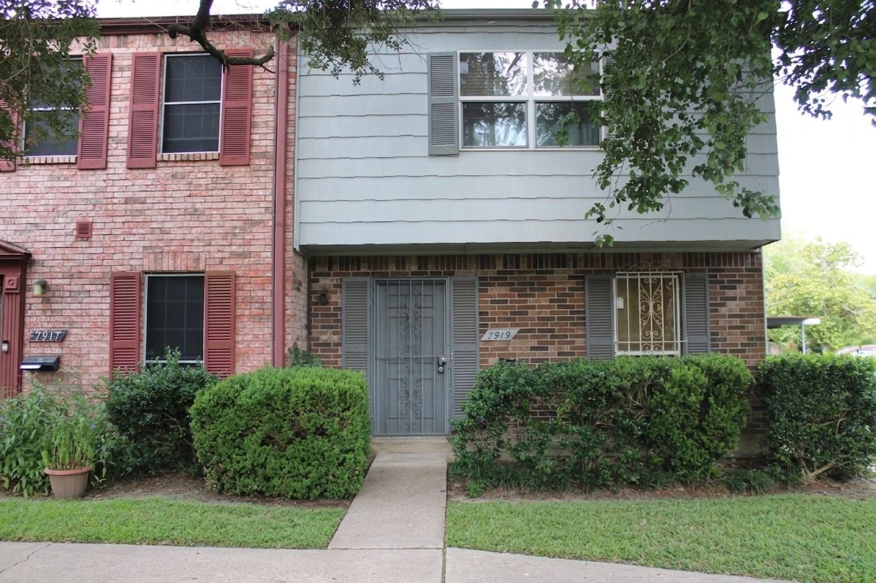 7919 Grove Ridge Drive — photo