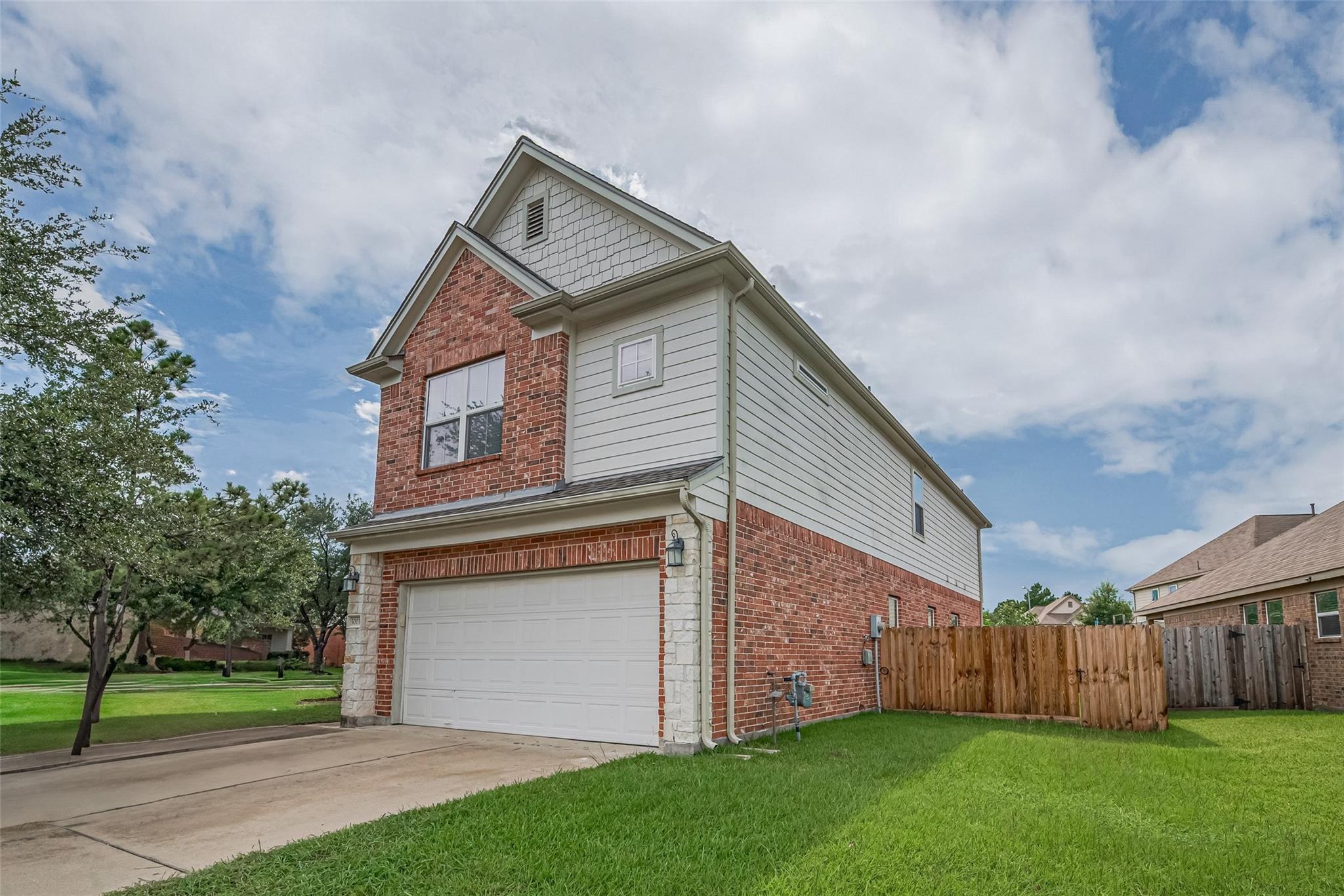 5003 Forest Moss Court — photo