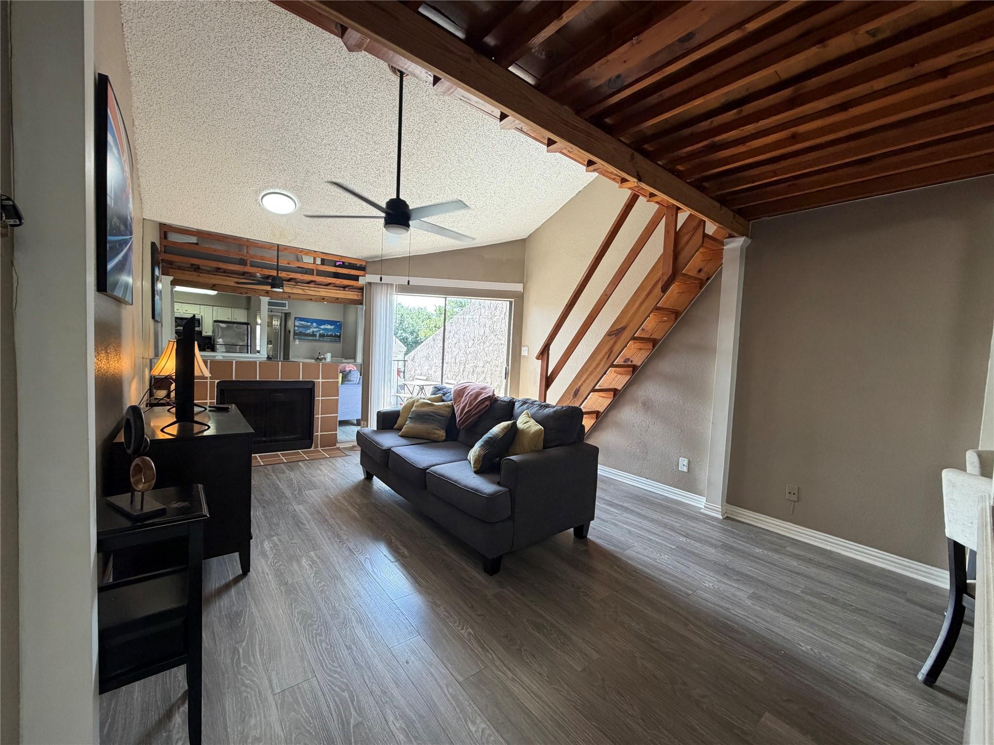 10855 Meadowglen Lane #8 — photo
