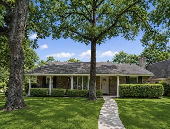 401 Shadywood Circle — photo