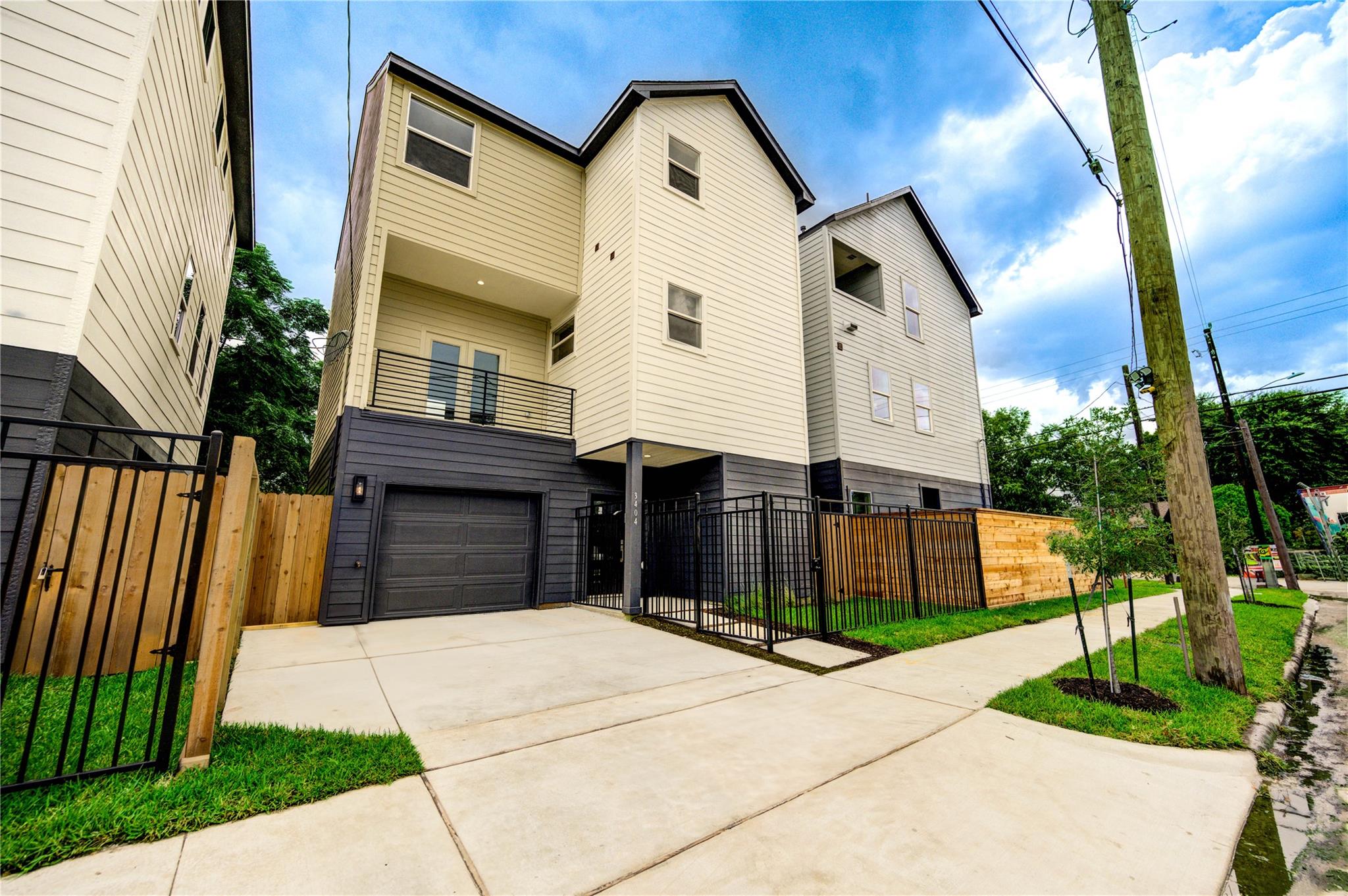 3404 Rawley Street — photo
