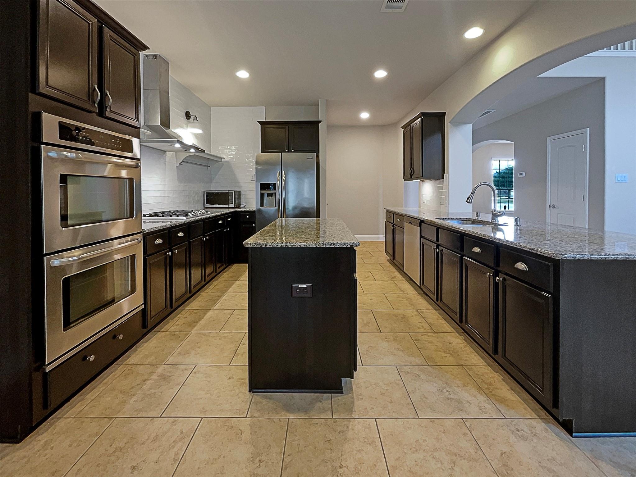 24542 N Denham Ridge Lane, Spring, TX 77389 — photo 2
