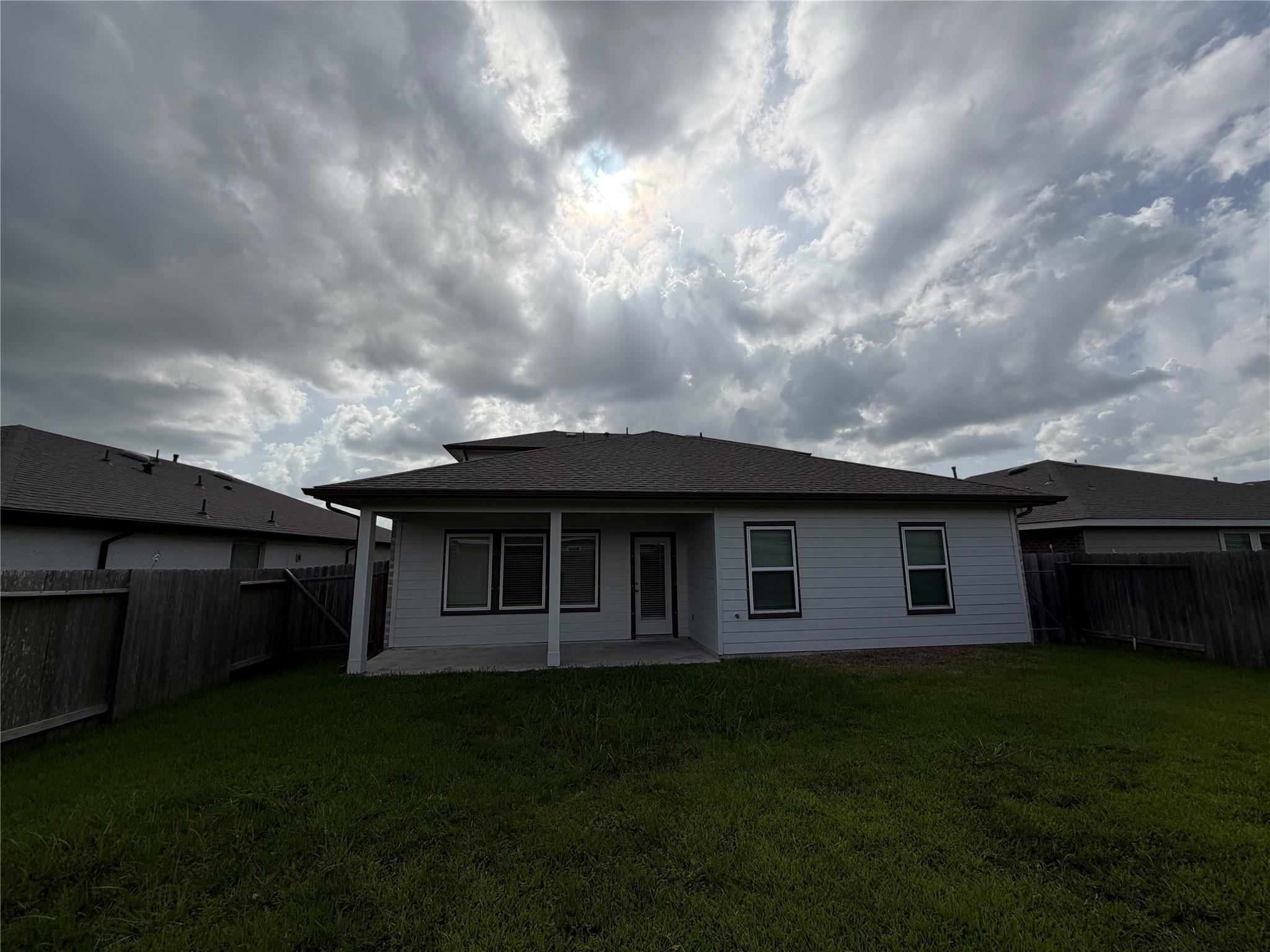 8031 Milam Lane, Rosharon, TX 77583 — photo 2