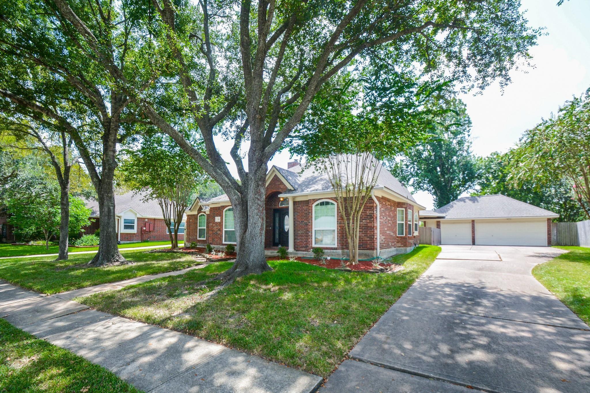 705 Eagle Lakes Drive — photo