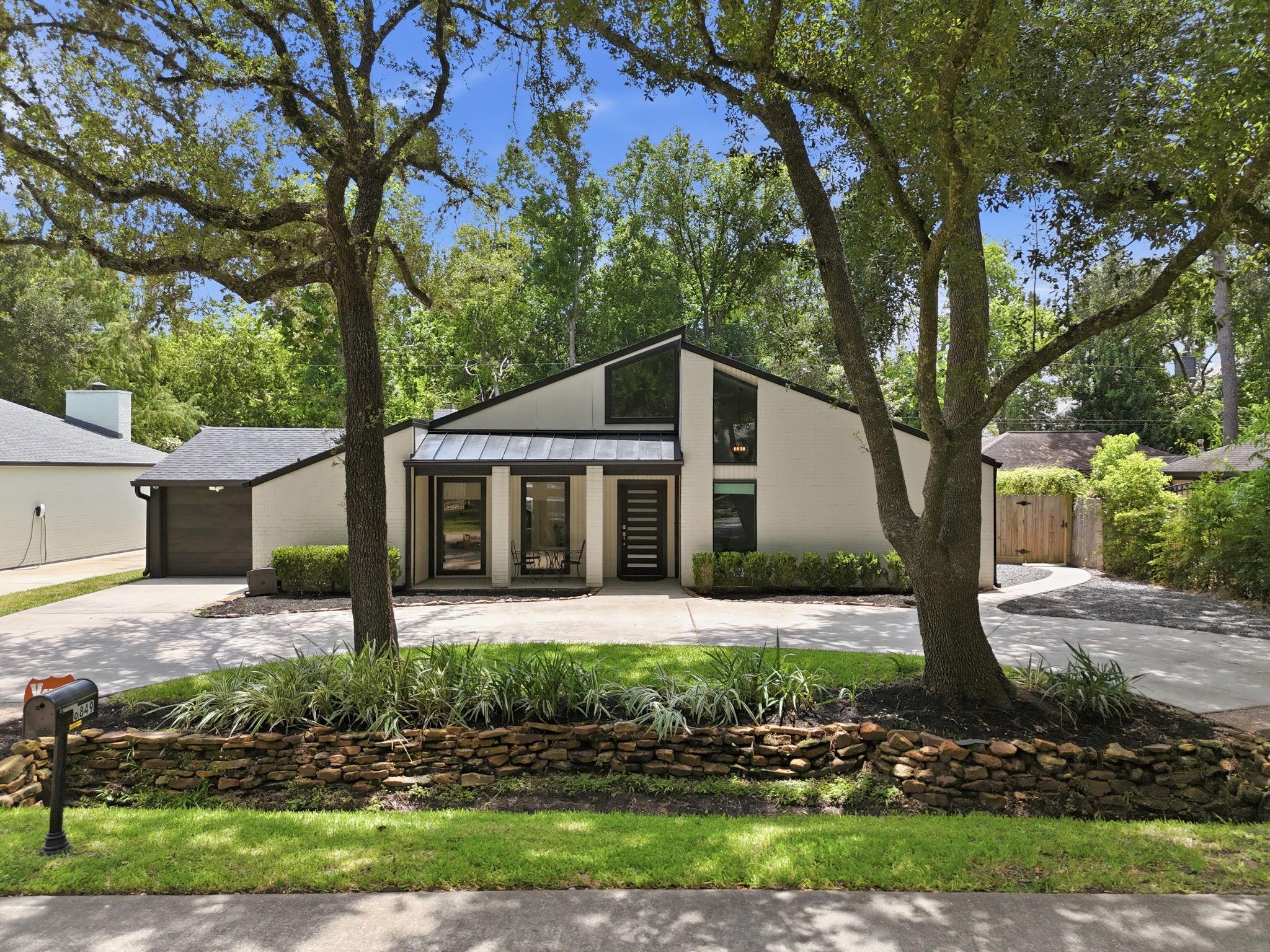8849 Larston Street — photo