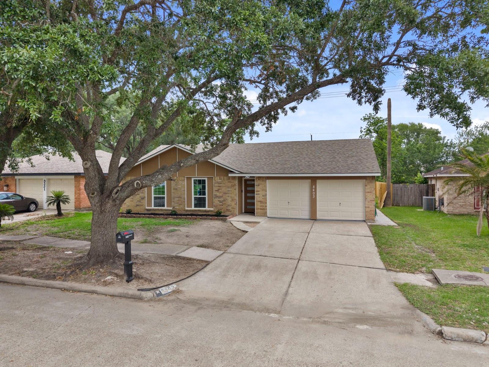 8403 Swan Meadow Lane — photo