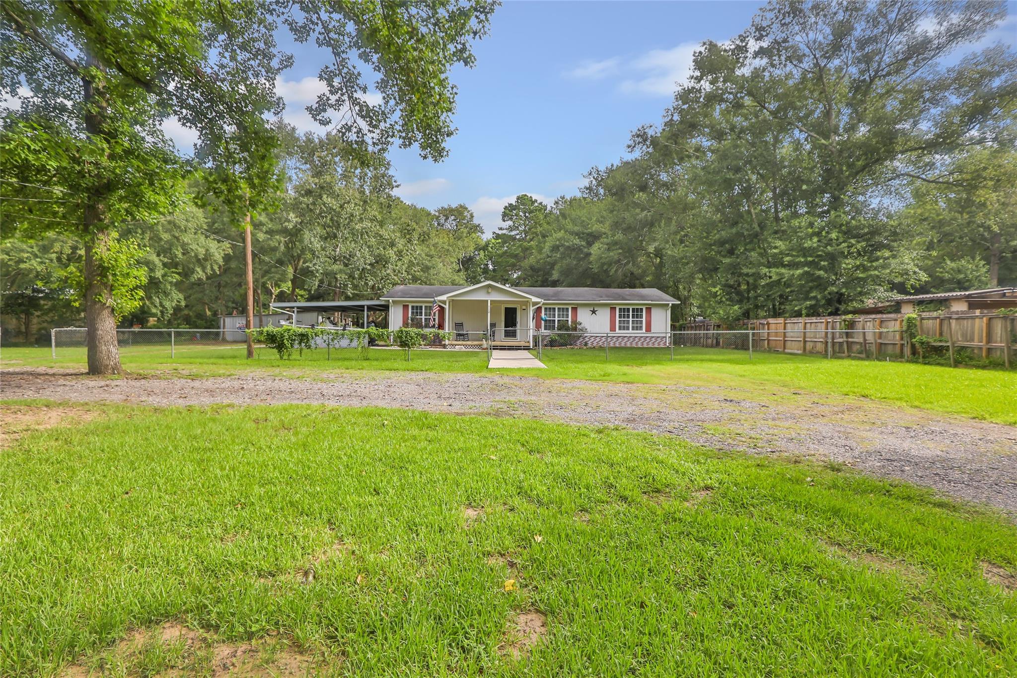 112 Lone Pine Drive — photo