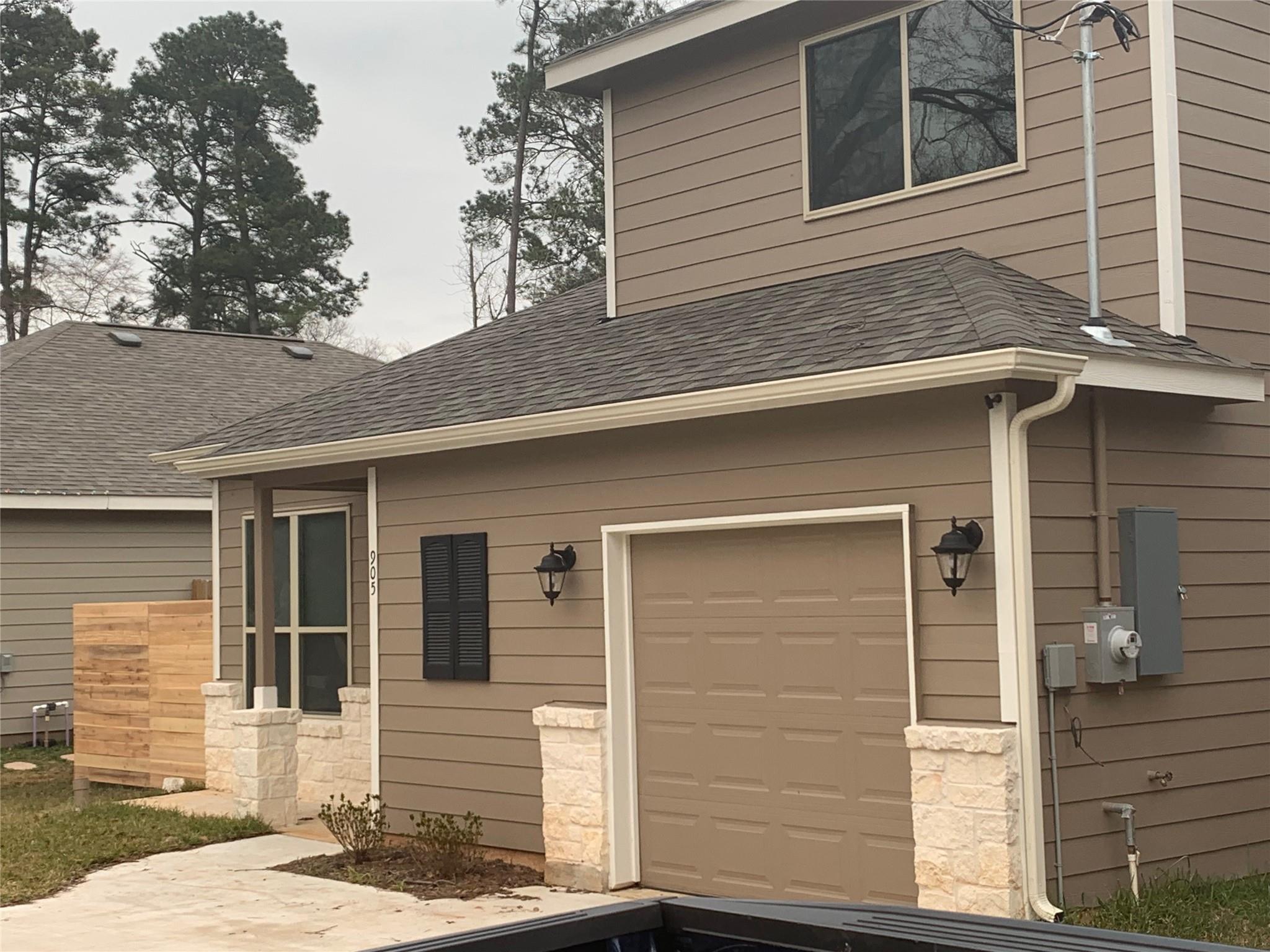 905 Chickasaw Drive — photo