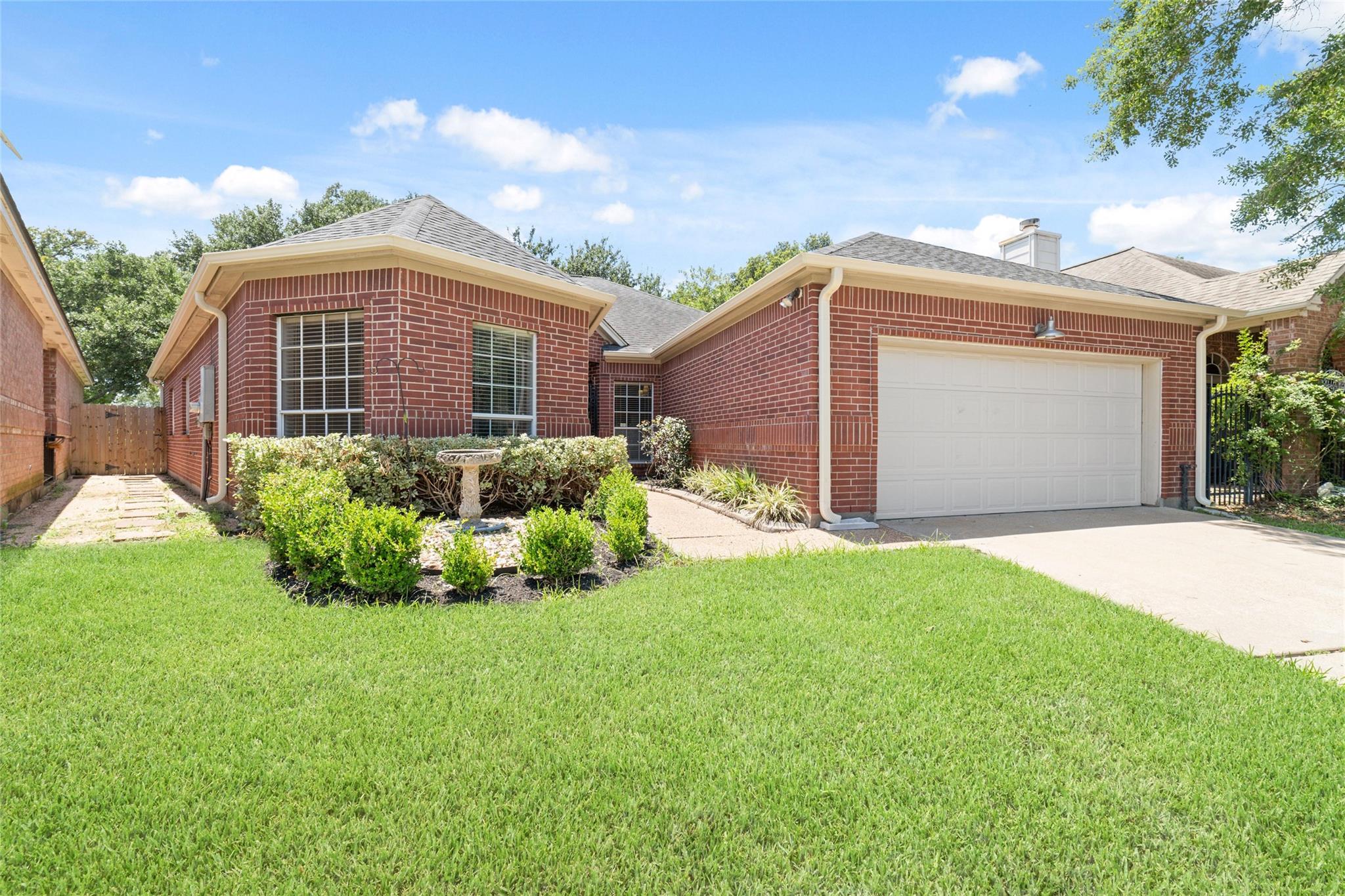 7115 W Hearthstone Green Drive — photo