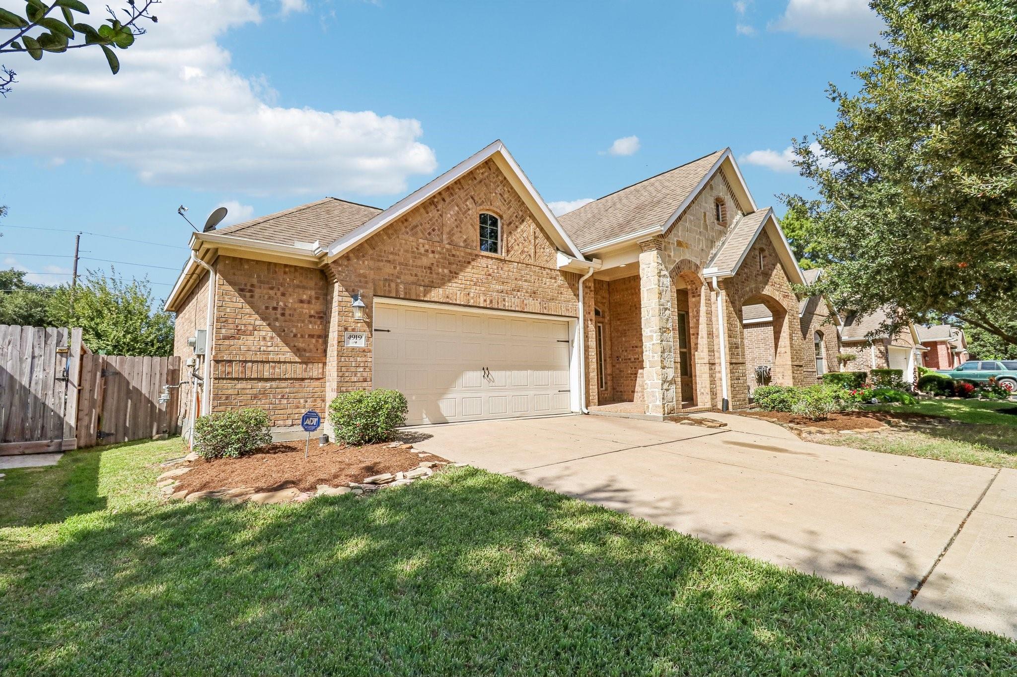 4919 Grand Chateau Lane — photo