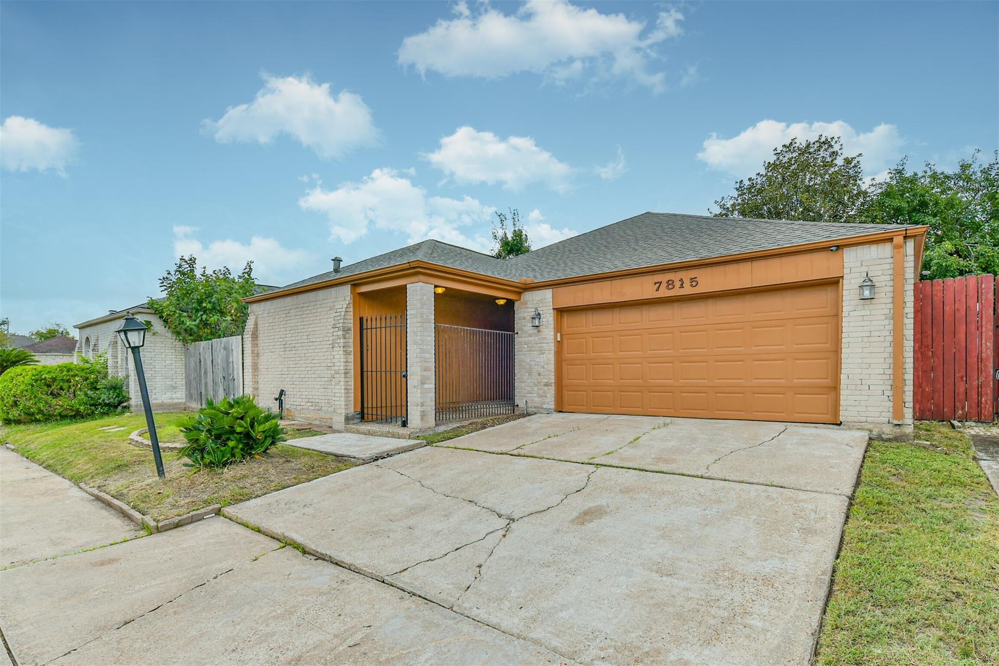 7815 Duffield Lane — photo