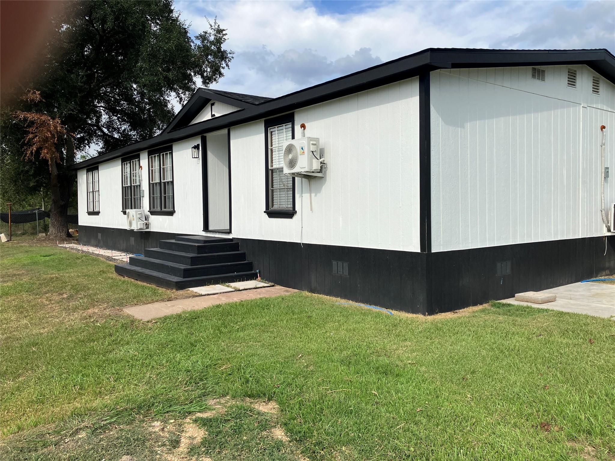 314 5th, Midfield, TX 77458 — photo 2