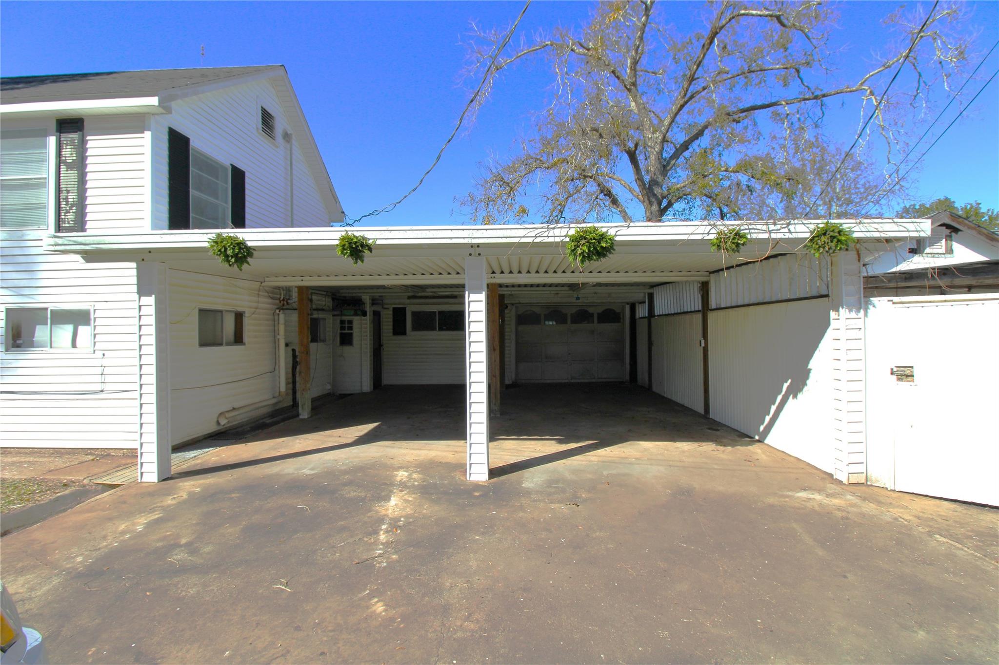 401 E 5th Street, Sweeny, TX 77480 — photo 2