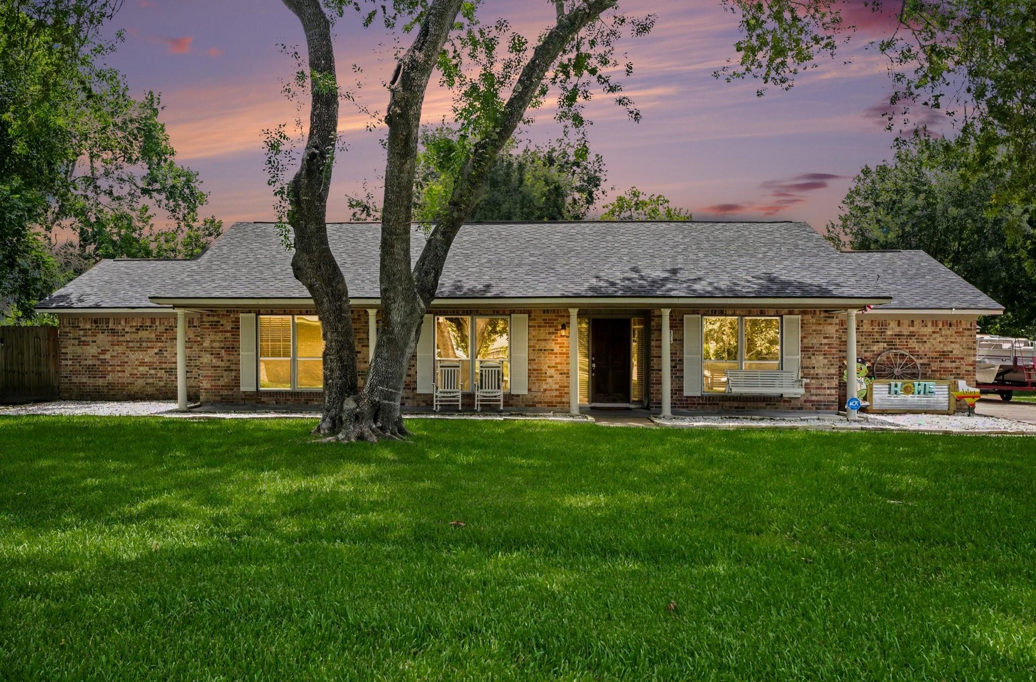 4318 Meadow Glenn Drive — photo