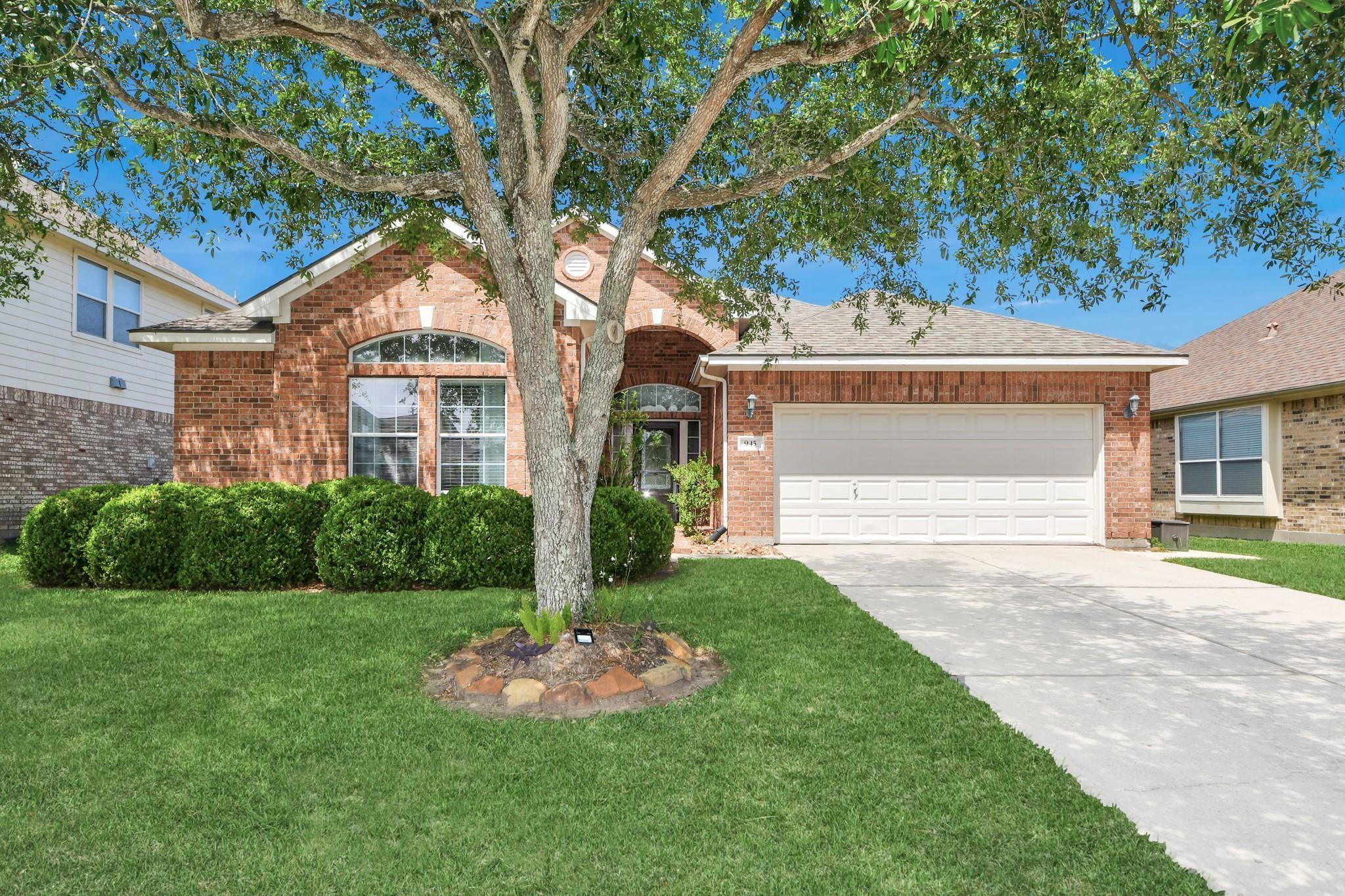 945 Autumn Brook Street — photo
