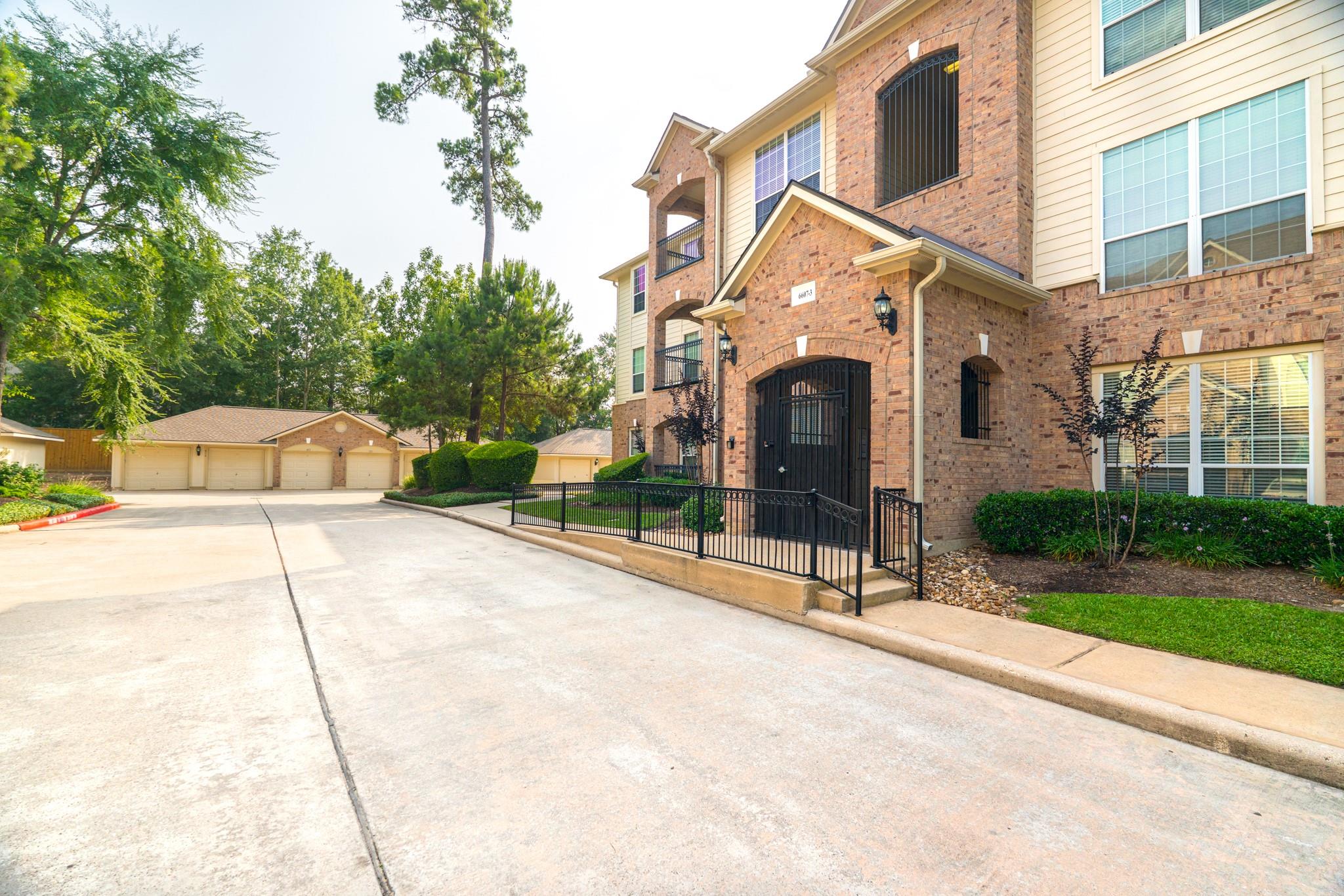 6607 Lake Woodlands Drive #312 — photo