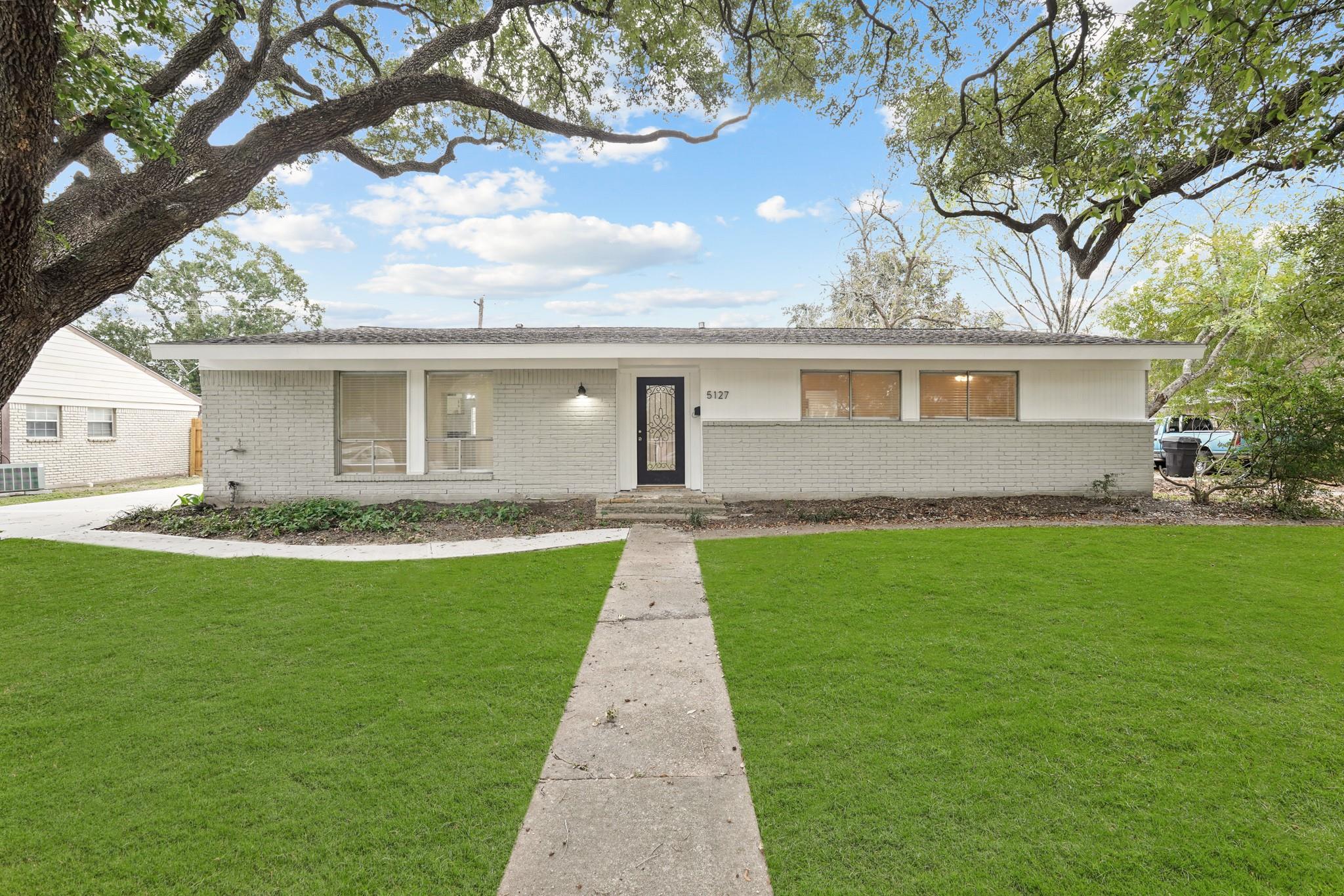 5127 W Bellfort Avenue — photo