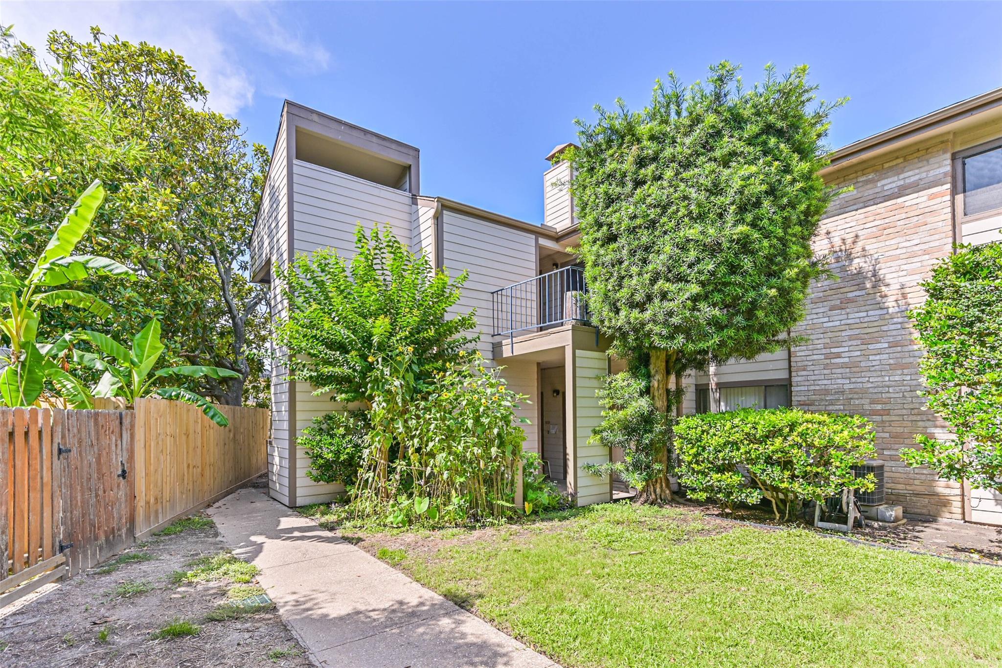 7106 N Holiday Drive #7106 — photo