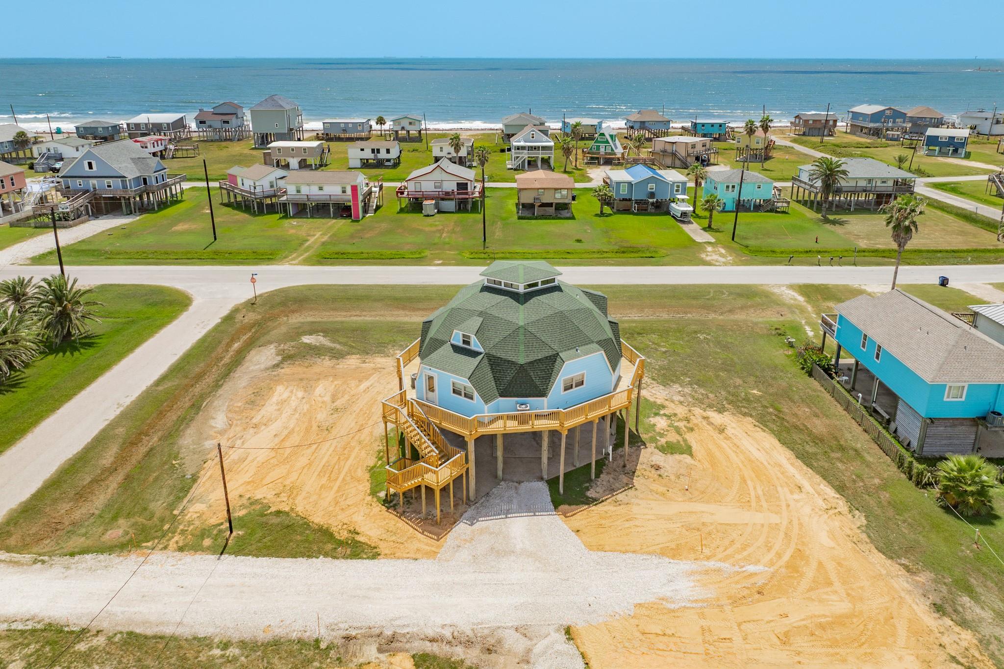 810 Surf Drive, Surfside Beach, TX 77541 — photo 2