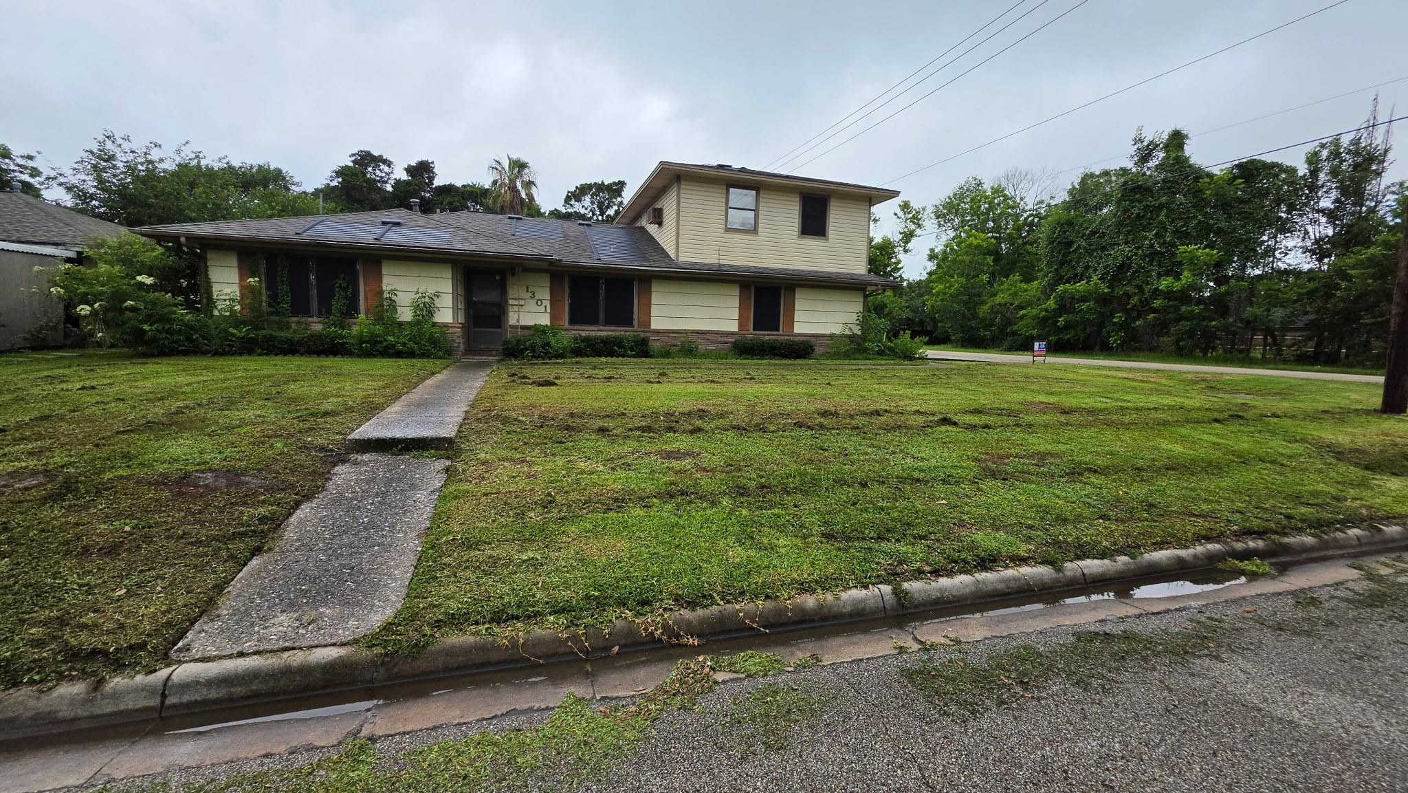 1301 Olive Street — photo