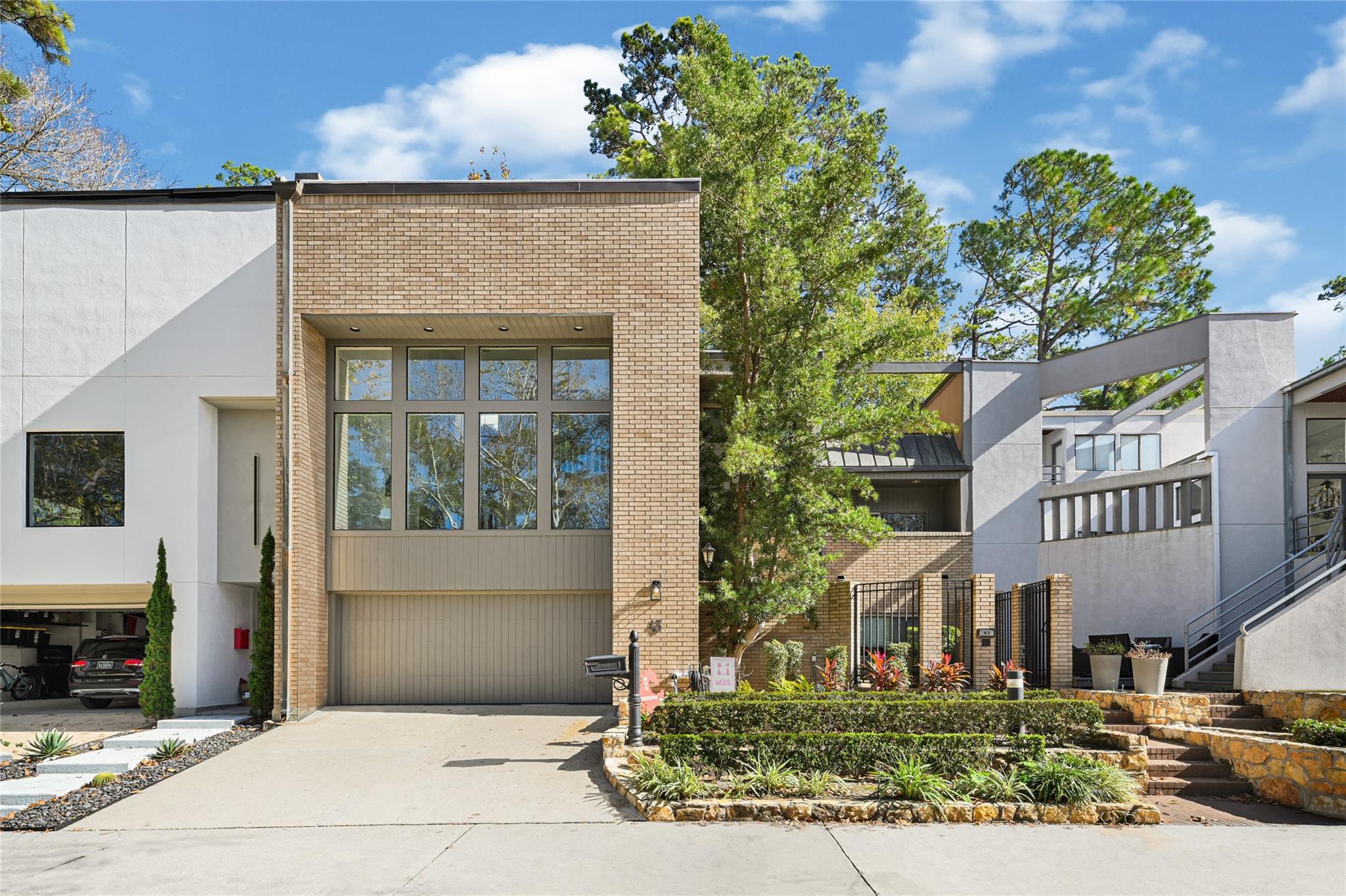 43 Legend Lane — photo