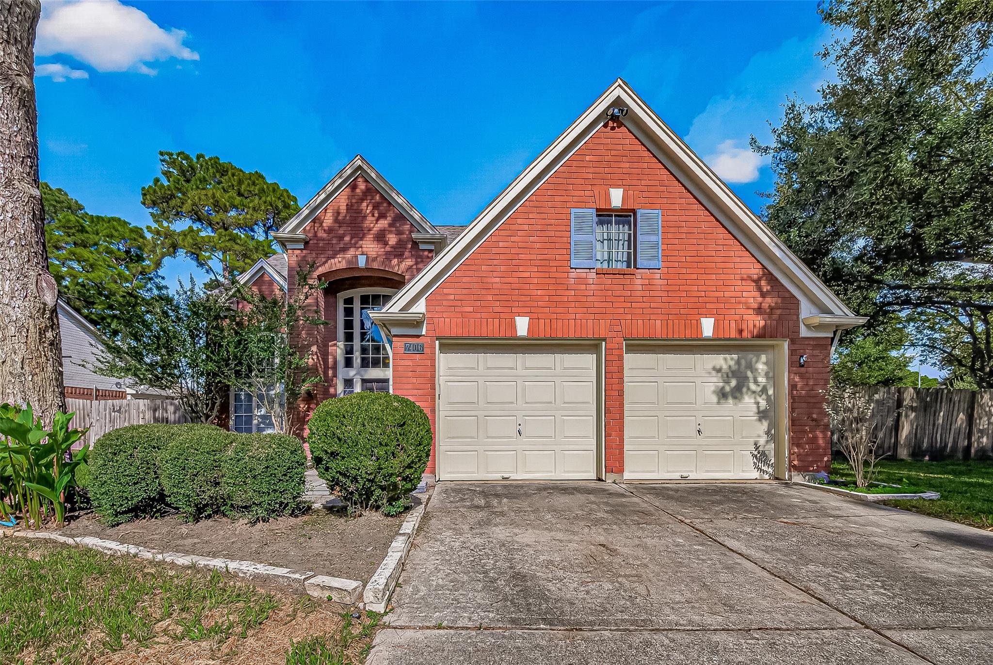 7406 Pleasant Ridge Drive — photo