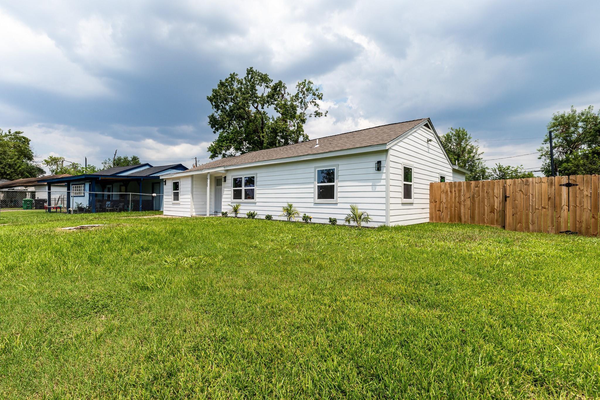 9529 Fairland Drive — photo