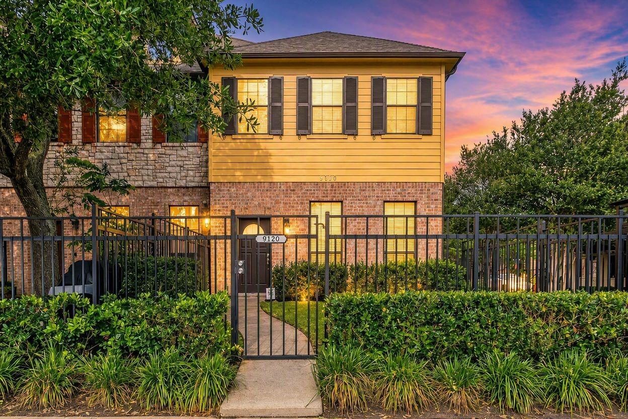 9120 Lakes At 610 Drive — photo