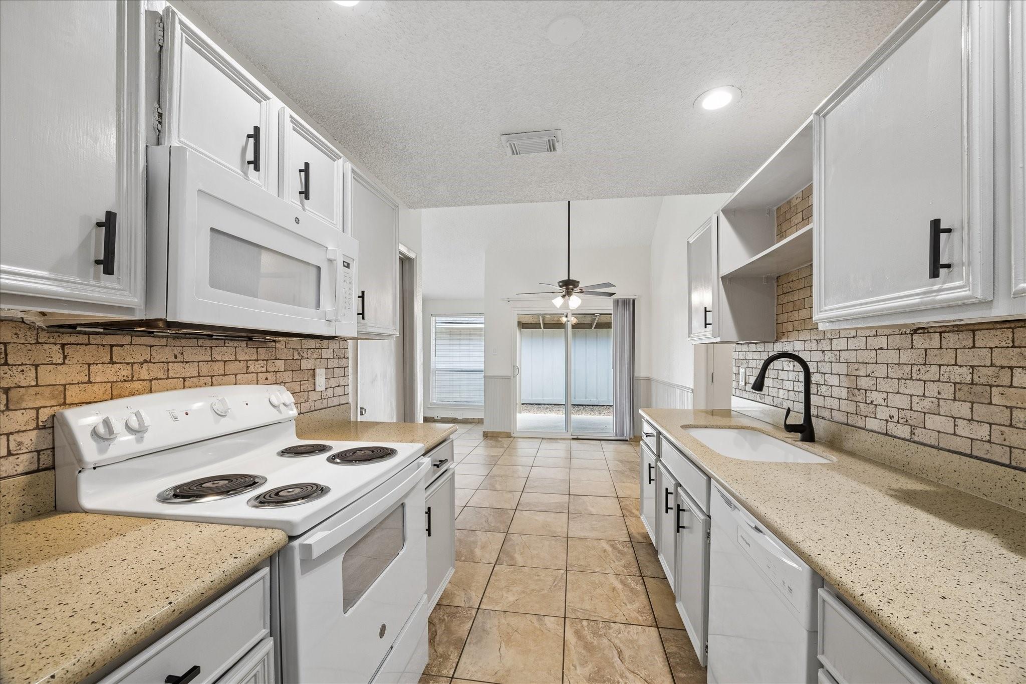 3107 Raccoon Run, Spring, TX 77373 — photo 3