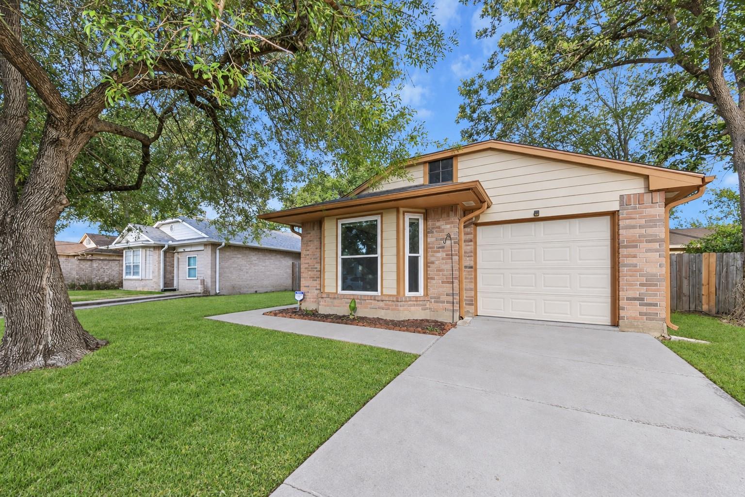 6715 Bluebottle Lane — photo