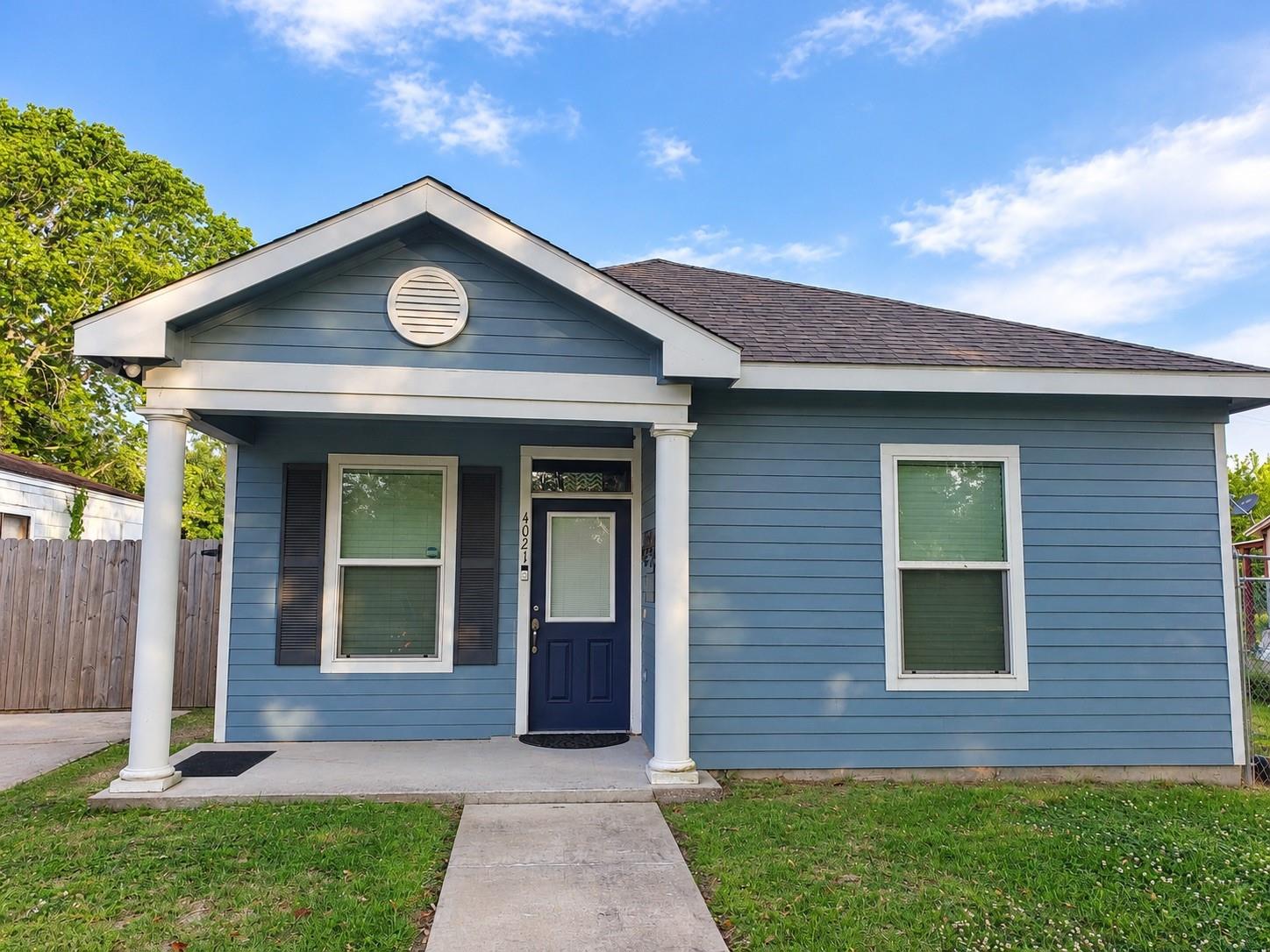 4021 Lakeshore Drive — photo